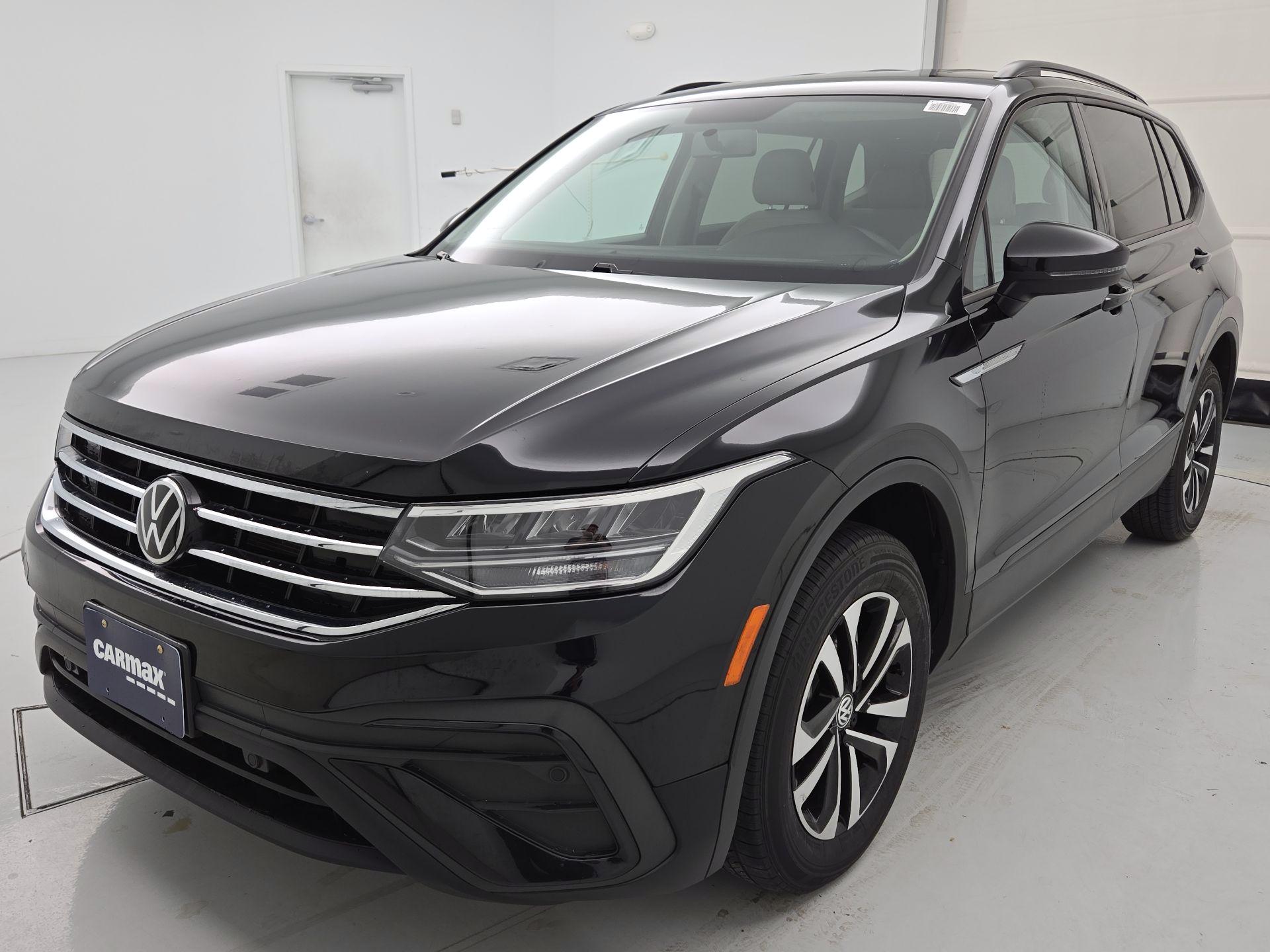 Thumbnail: 2022 Volkswagen Tiguan - 3