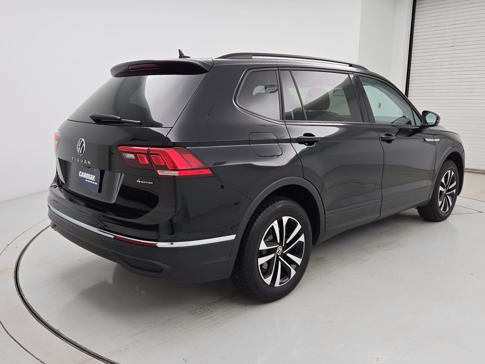 Thumbnail: 2022 Volkswagen Tiguan - 5