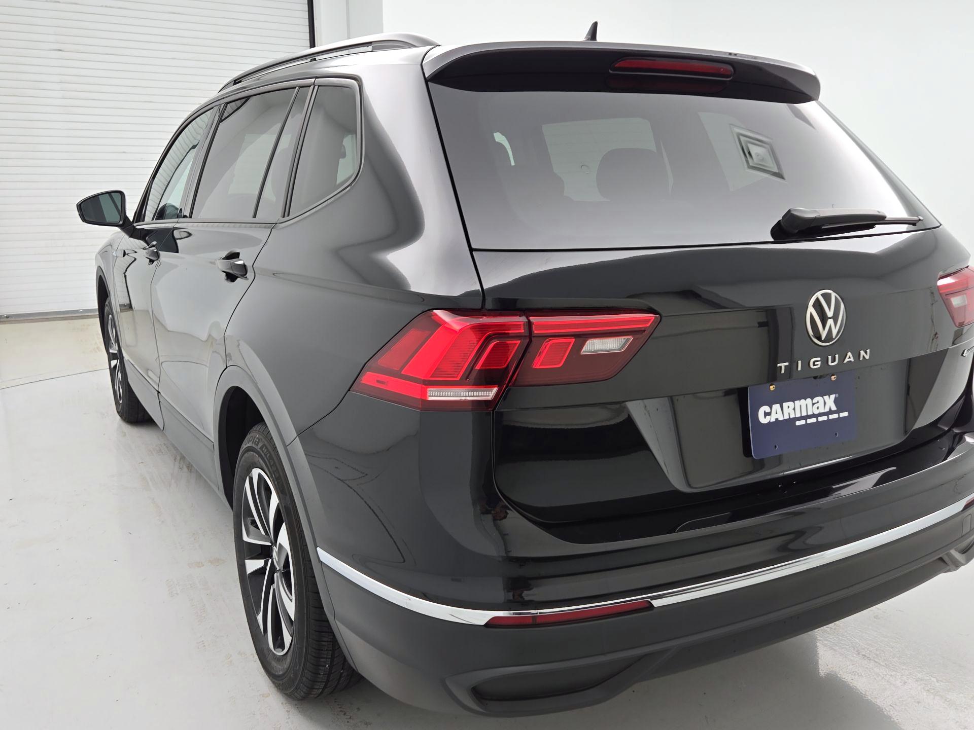 Thumbnail: 2022 Volkswagen Tiguan - 7