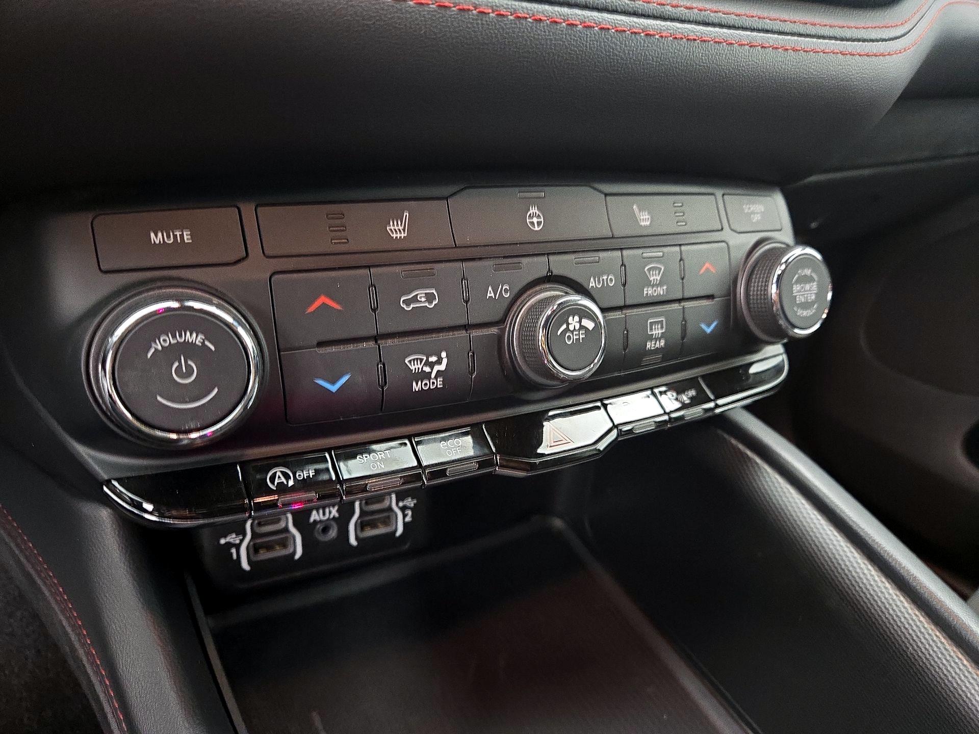 Thumbnail: 2023 Dodge Durango - 16