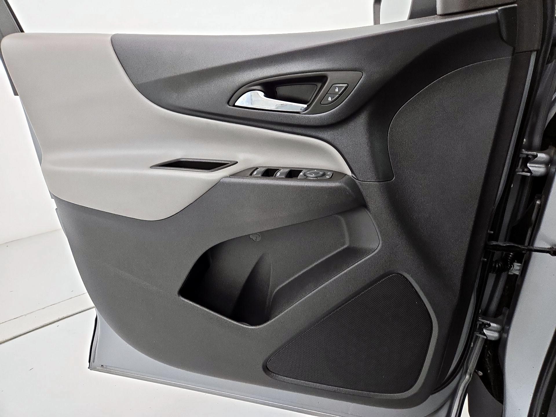 Thumbnail: 2023 Chevrolet Equinox - 12