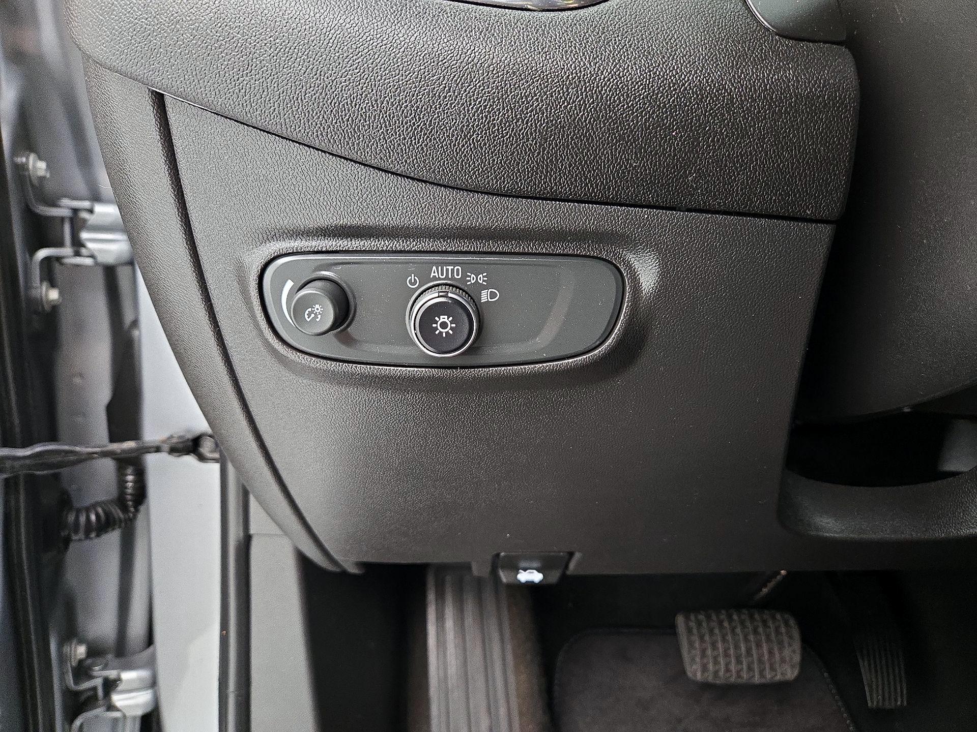 Thumbnail: 2023 Chevrolet Equinox - 13