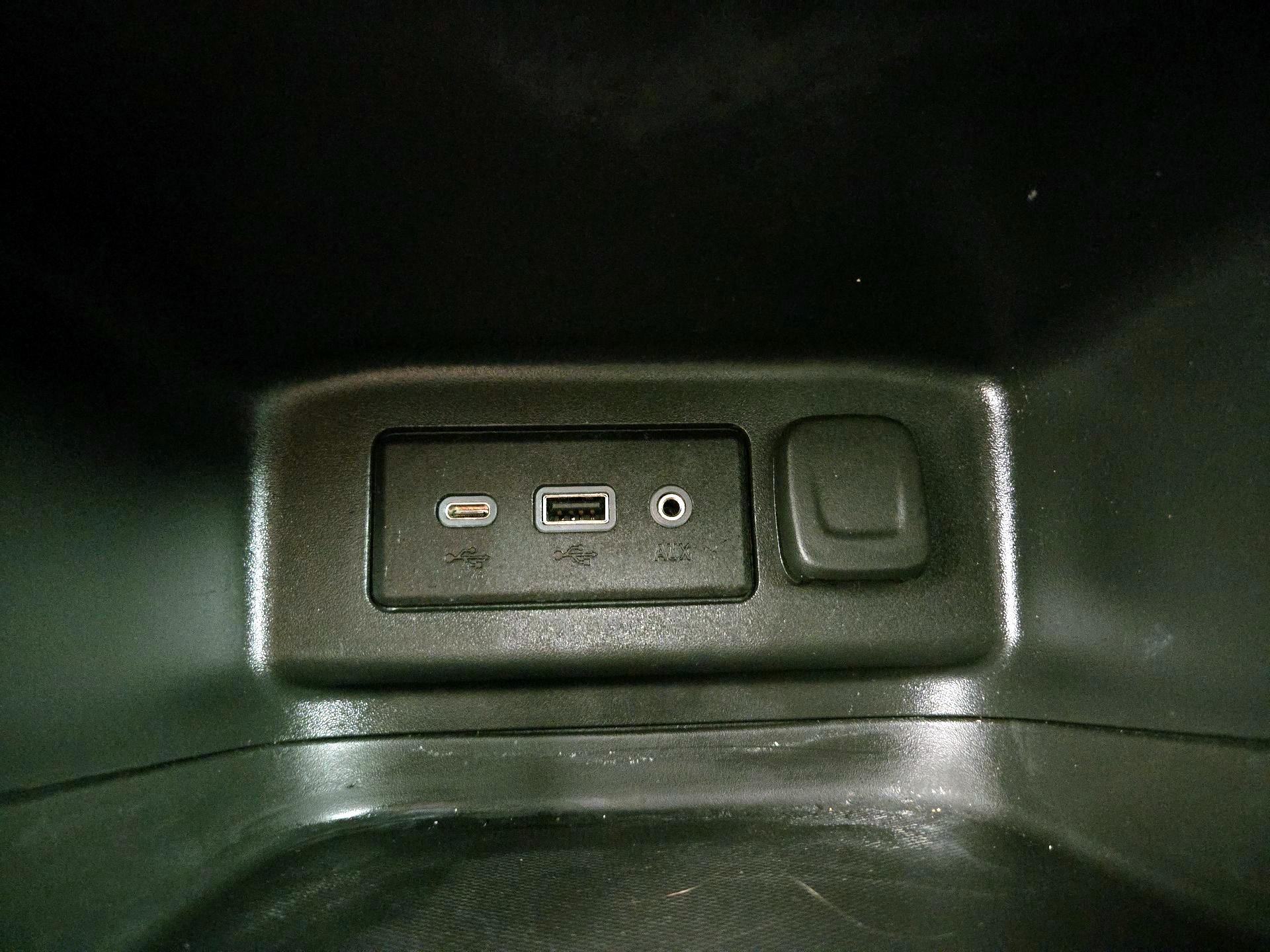 Thumbnail: 2023 Chevrolet Equinox - 18