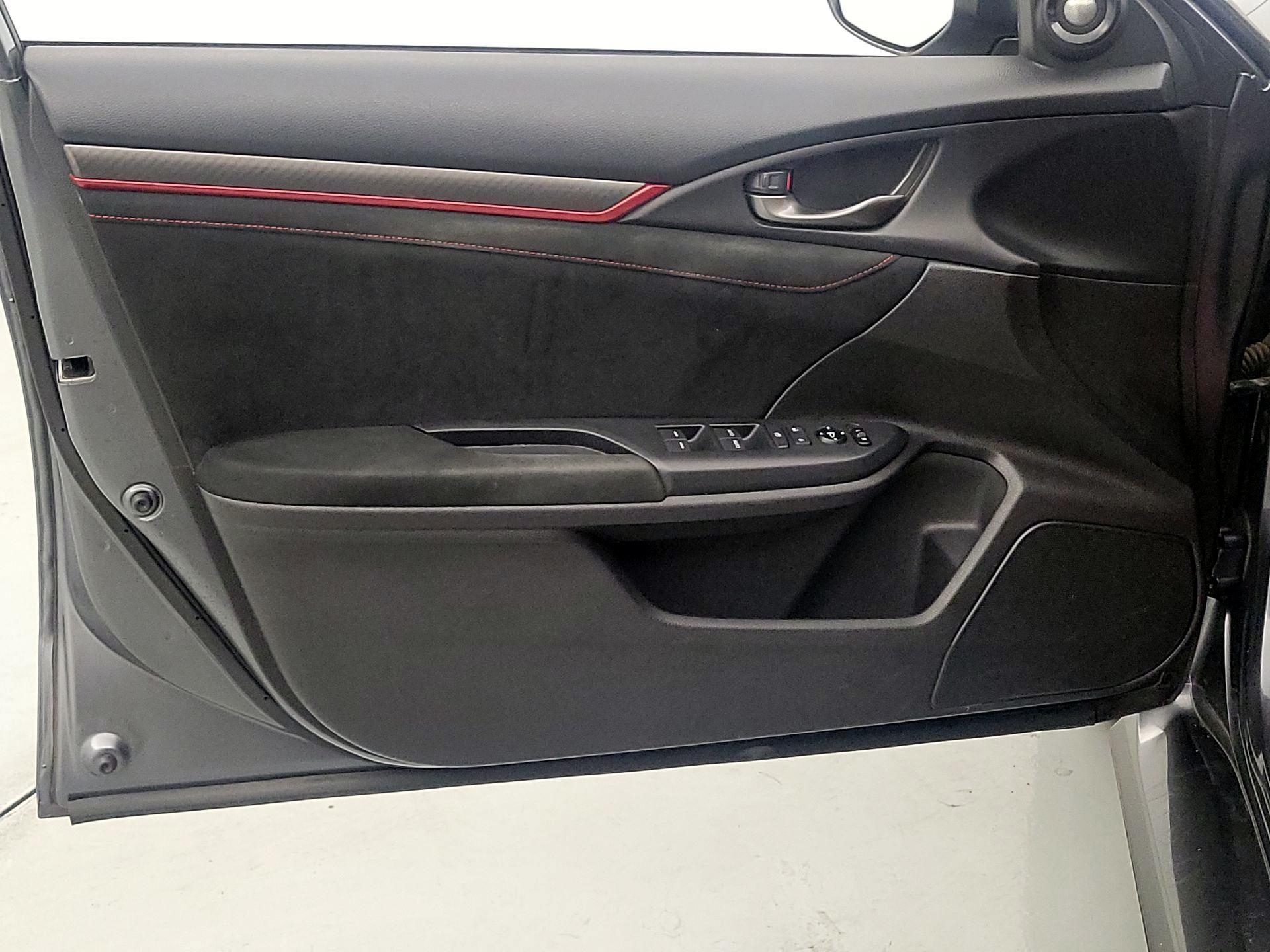 Thumbnail: 2017 Honda Civic - 12