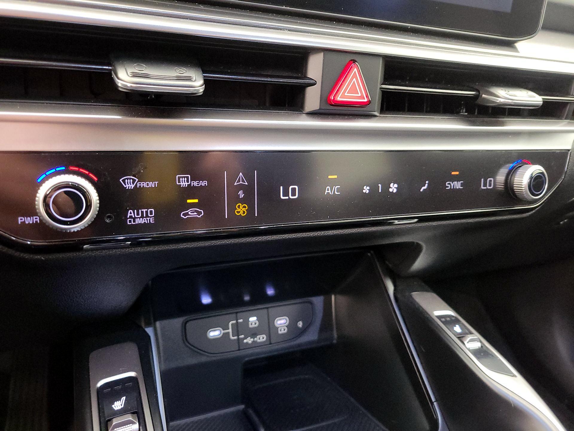 Thumbnail: 2025 Kia Sorento - 17