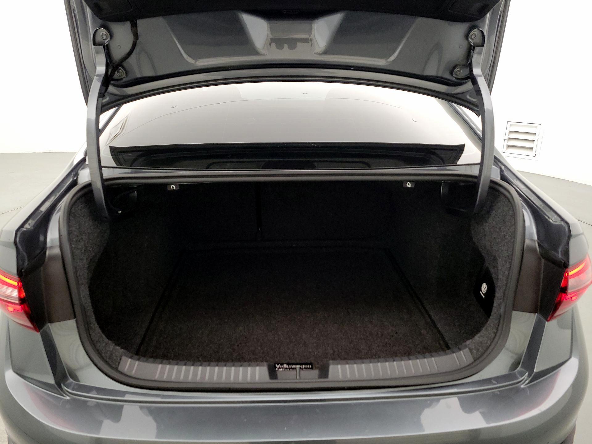 Thumbnail: 2023 Volkswagen Jetta - 20