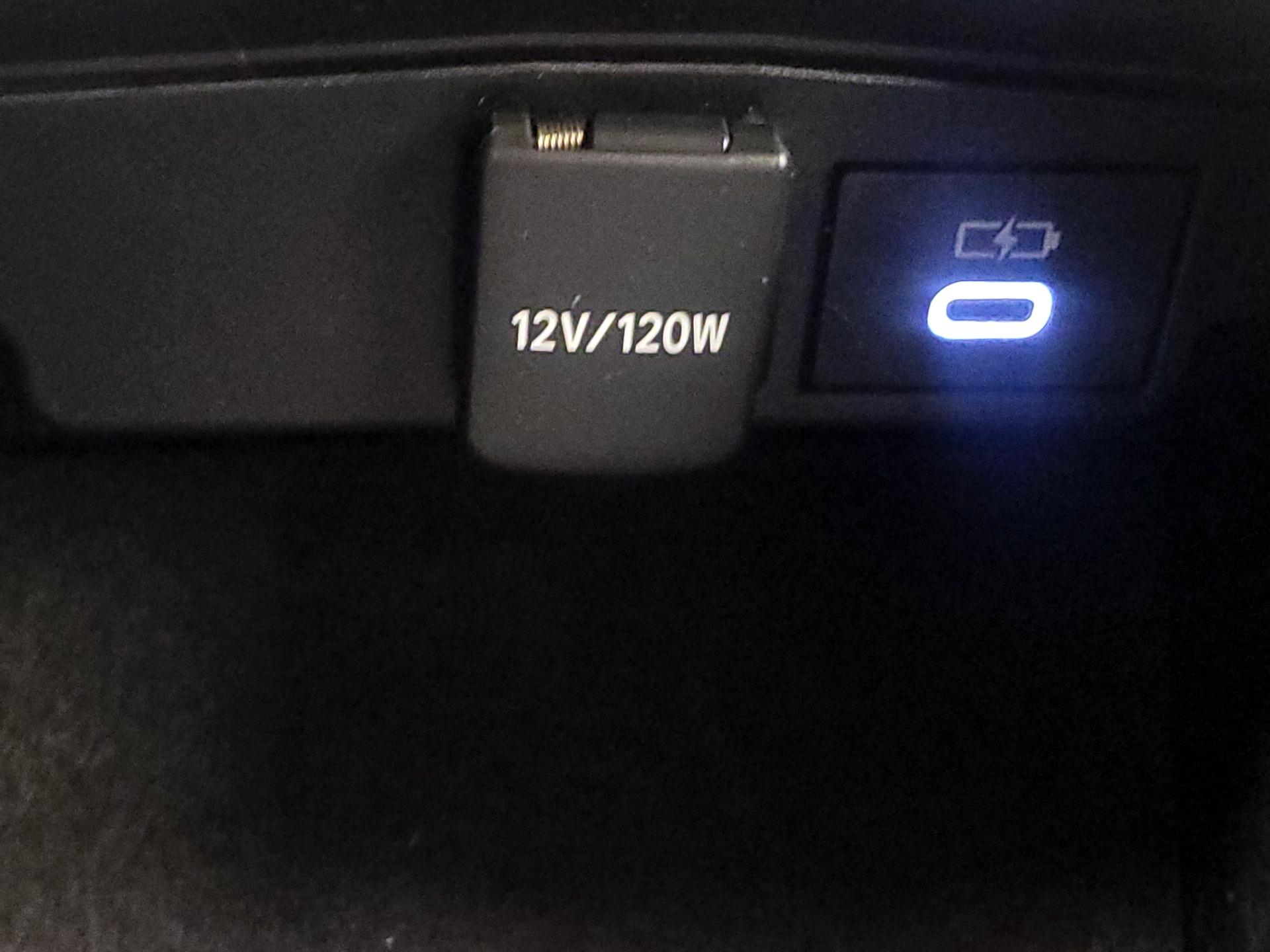 Thumbnail: 2023 Toyota Corolla - 18