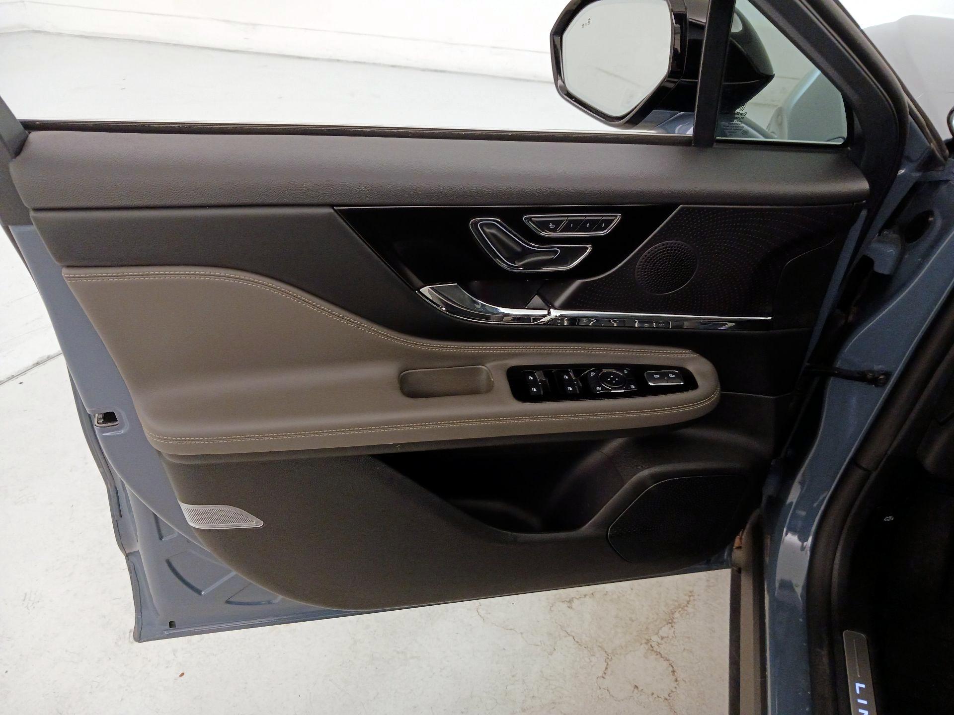 Thumbnail: 2024 Lincoln Corsair - 12