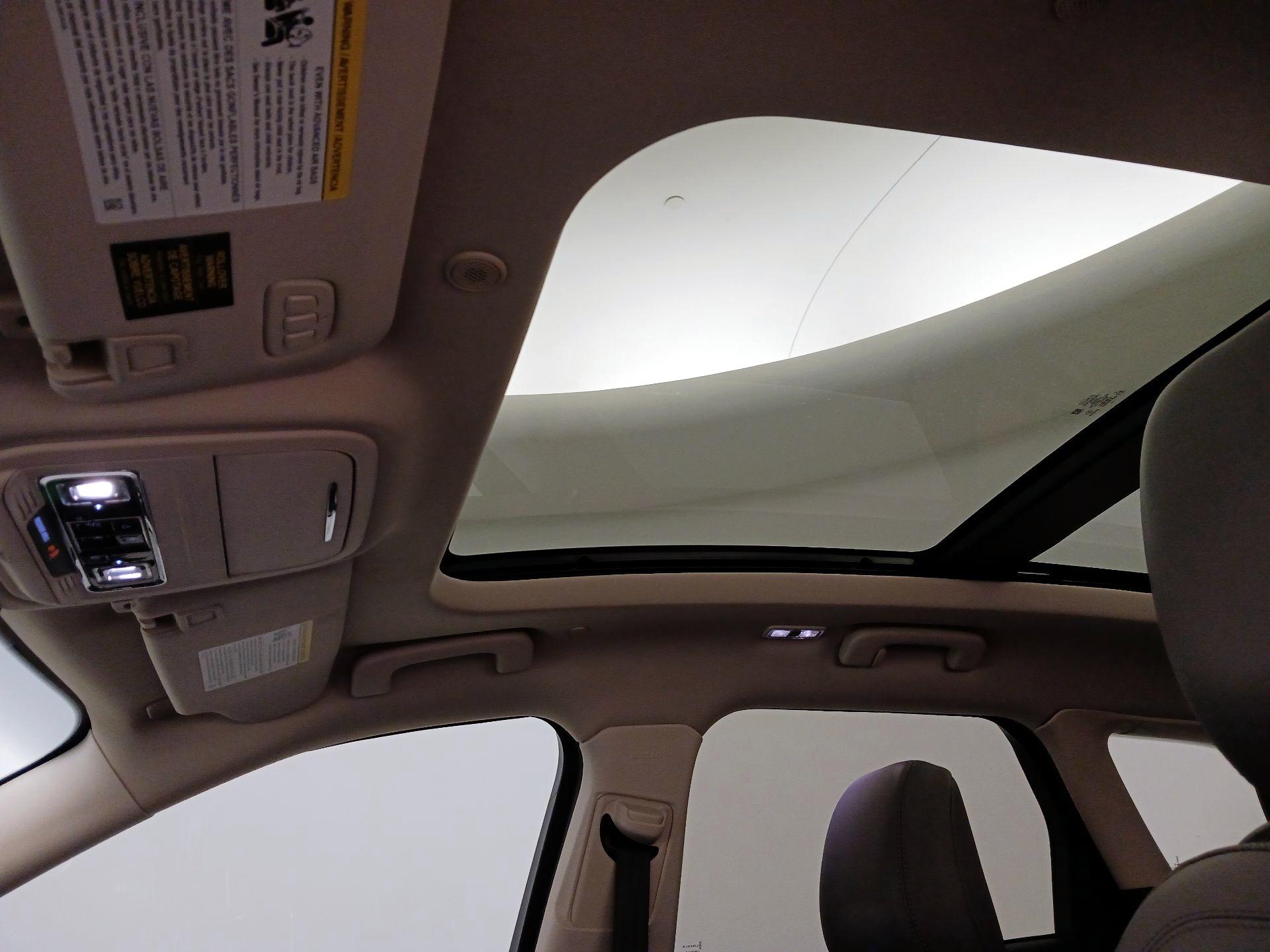 Thumbnail: 2024 Lincoln Corsair - 20