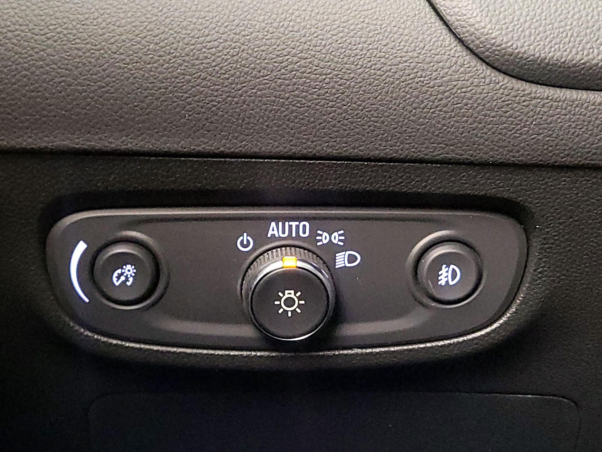 Thumbnail: 2023 Buick Encore GX - 13