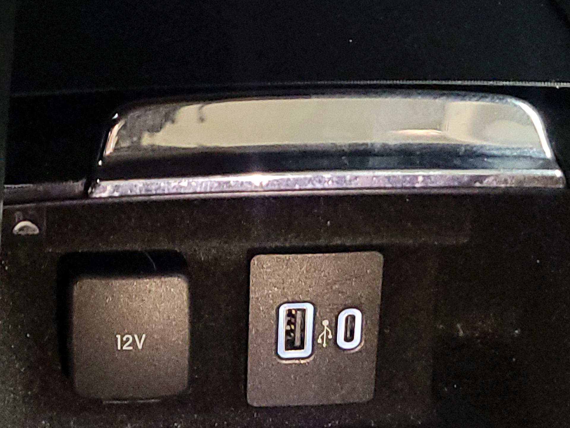 Thumbnail: 2021 Lincoln Corsair - 19