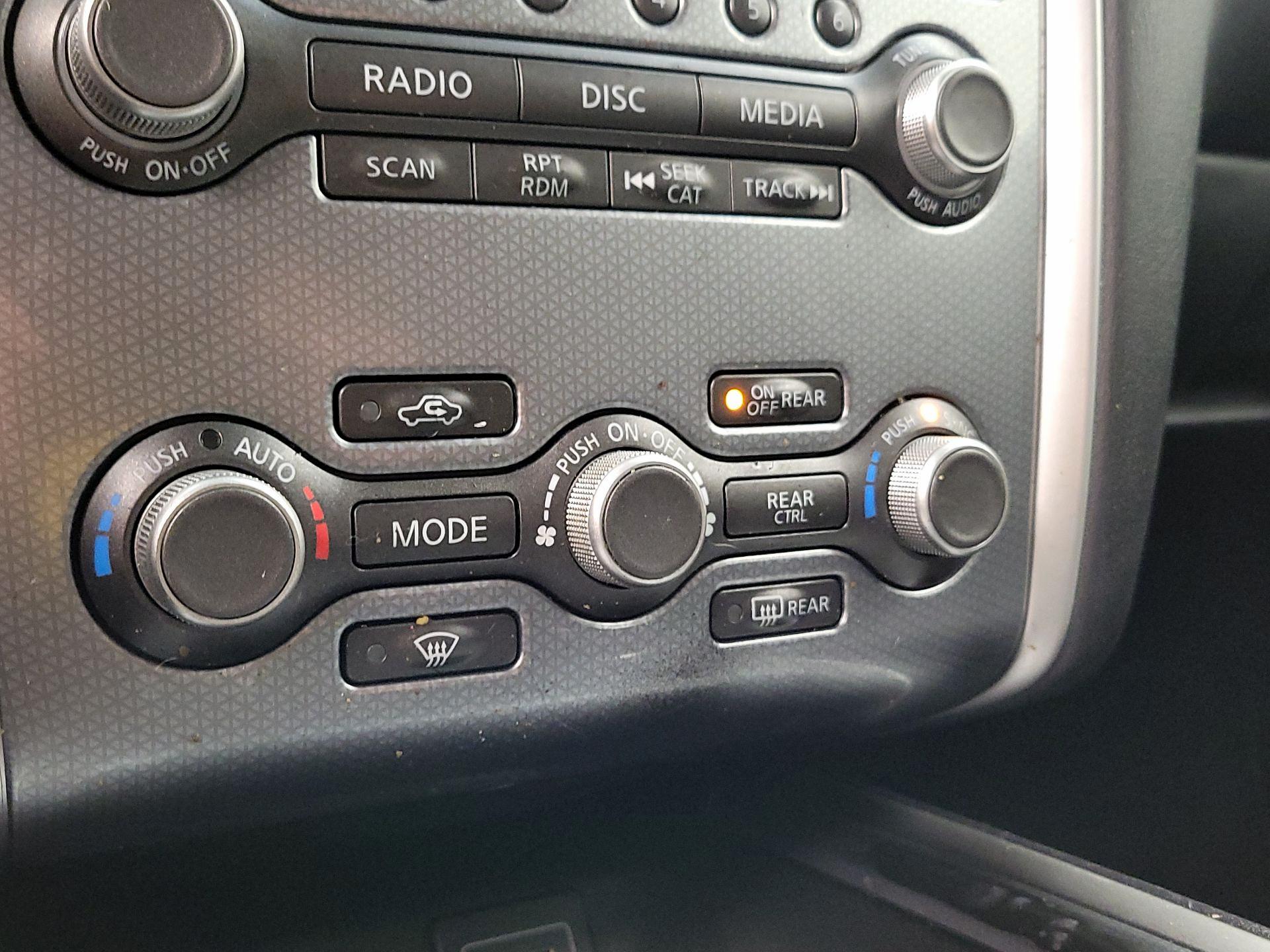 Thumbnail: 2019 Nissan Pathfinder - 17