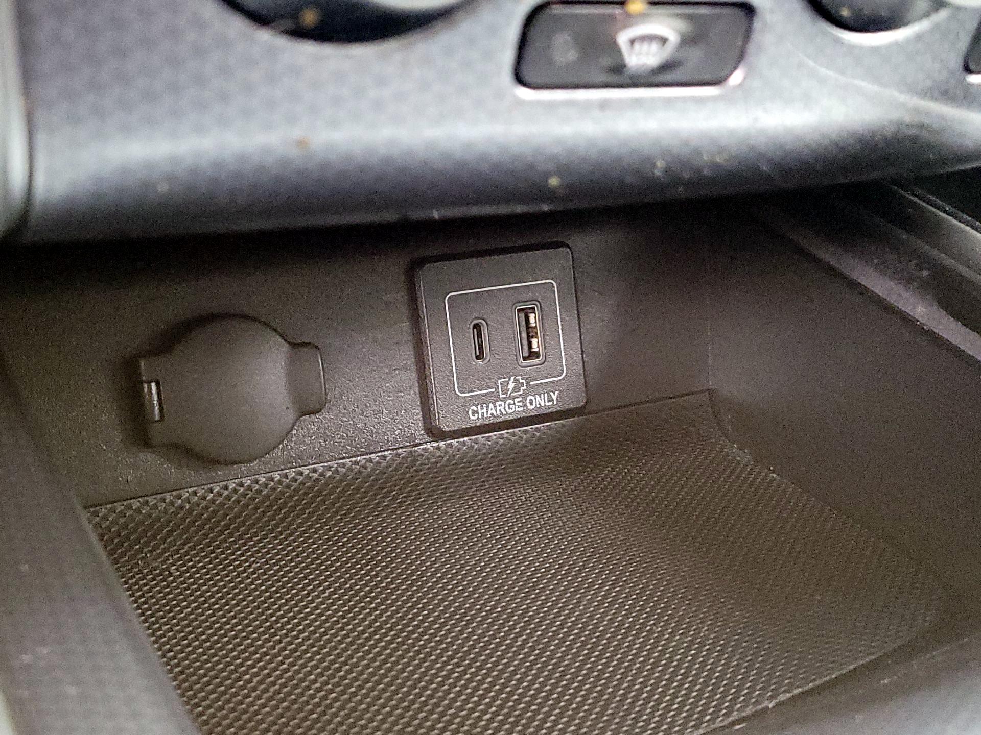 Thumbnail: 2019 Nissan Pathfinder - 19