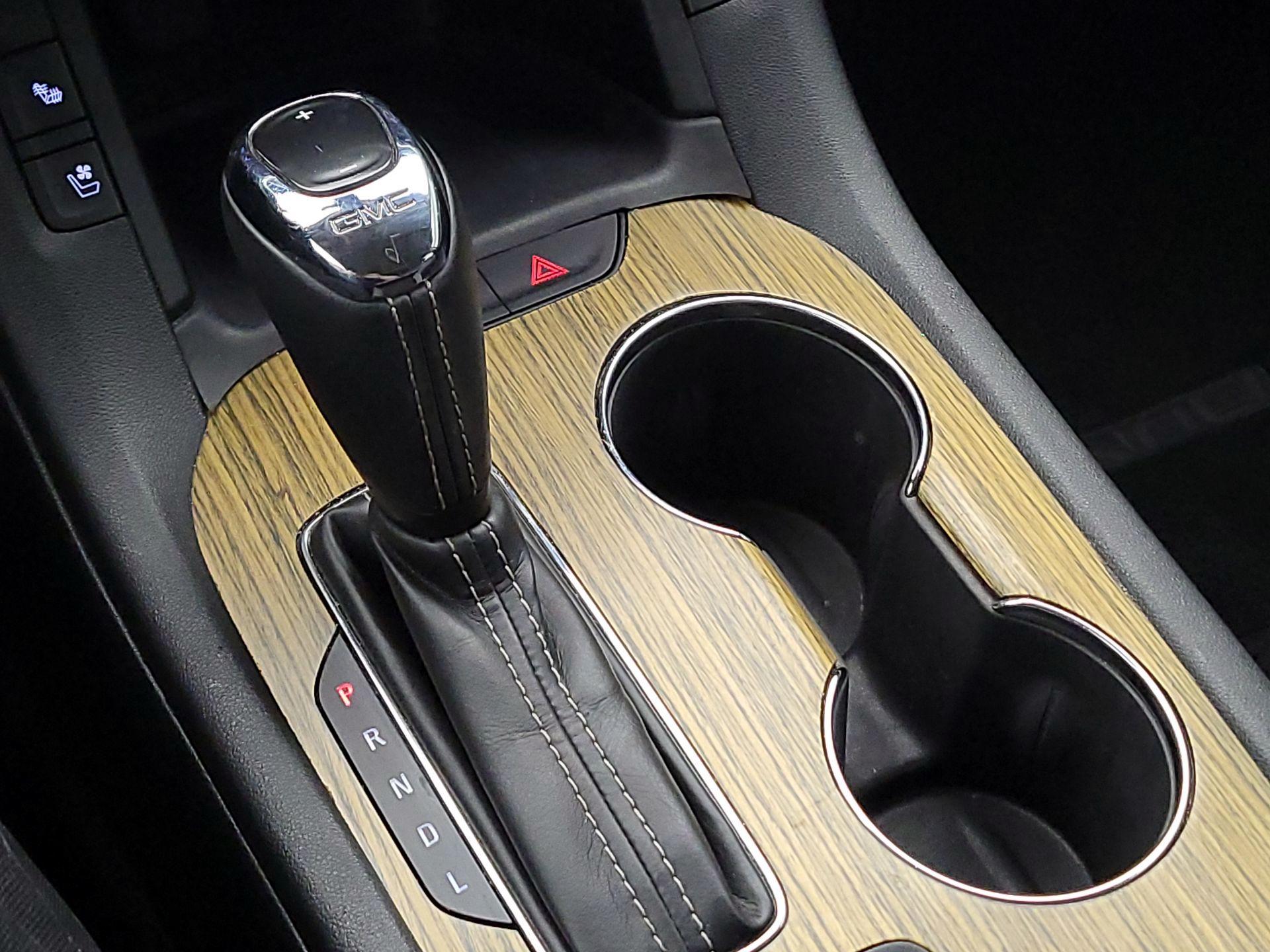 Thumbnail: 2017 GMC Acadia - 18