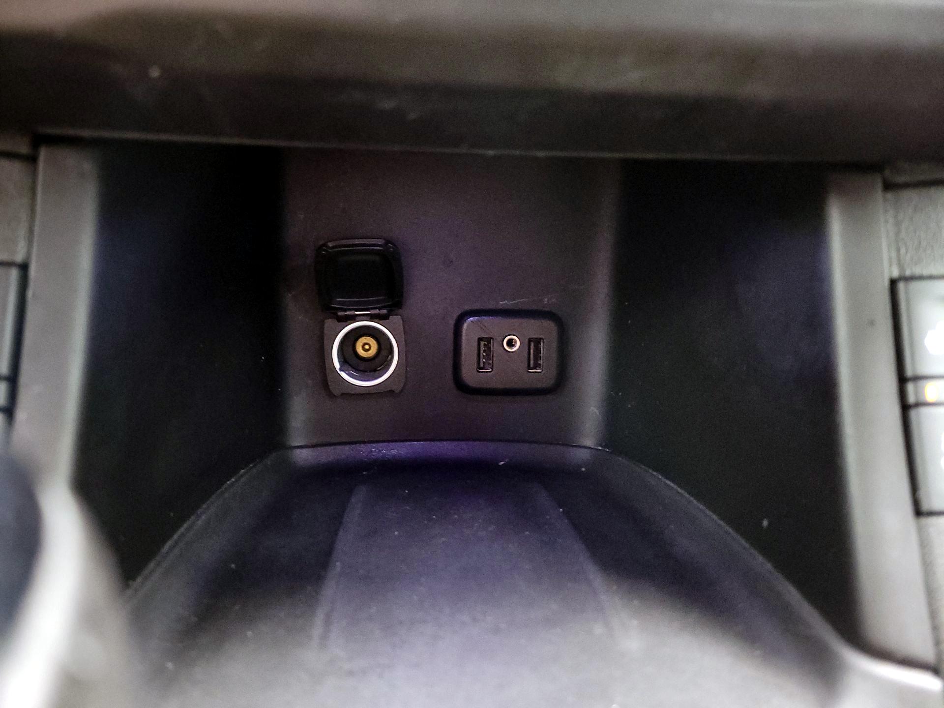 Thumbnail: 2017 GMC Acadia - 19