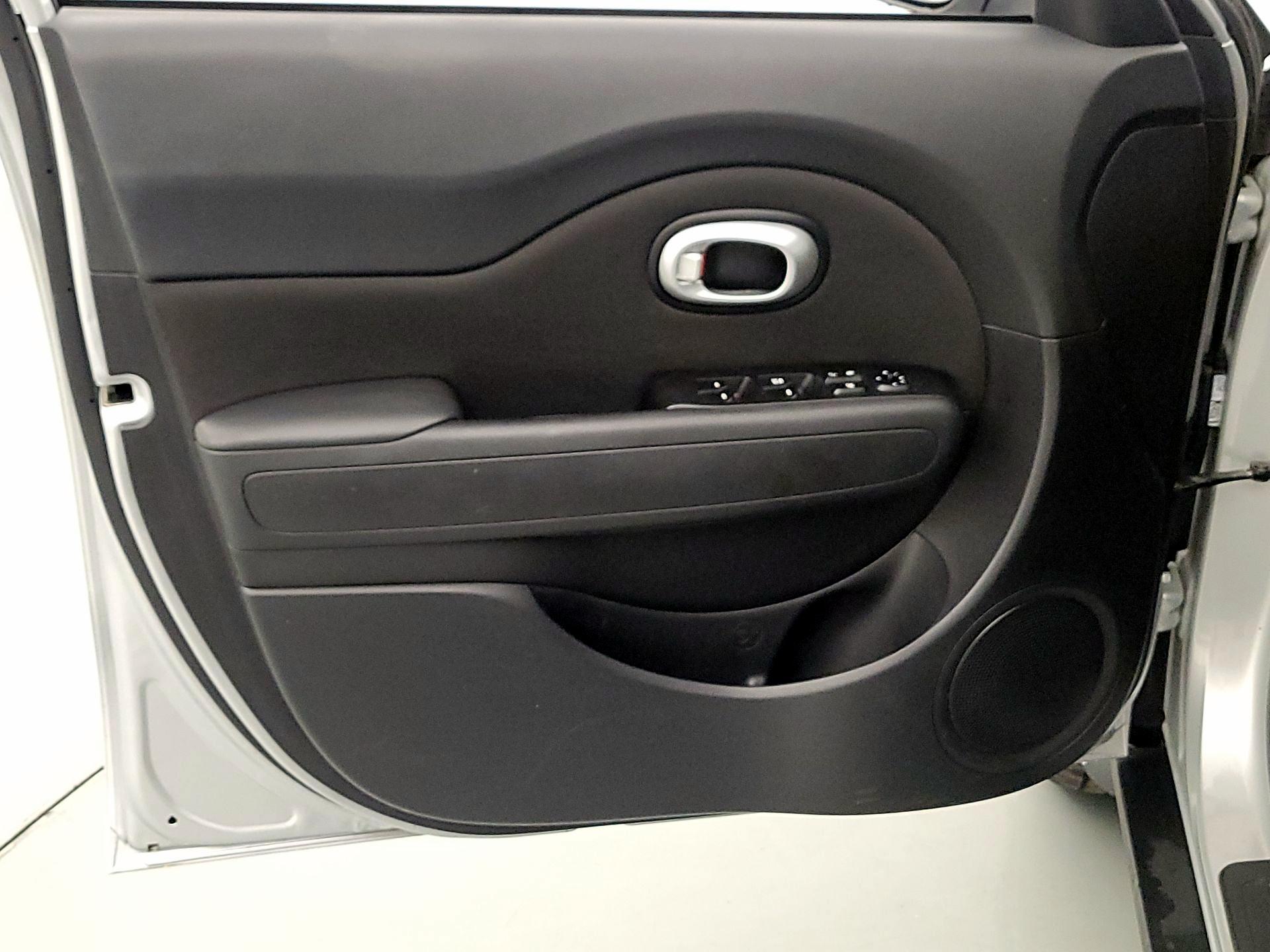 Thumbnail: 2015 Kia Soul - 12