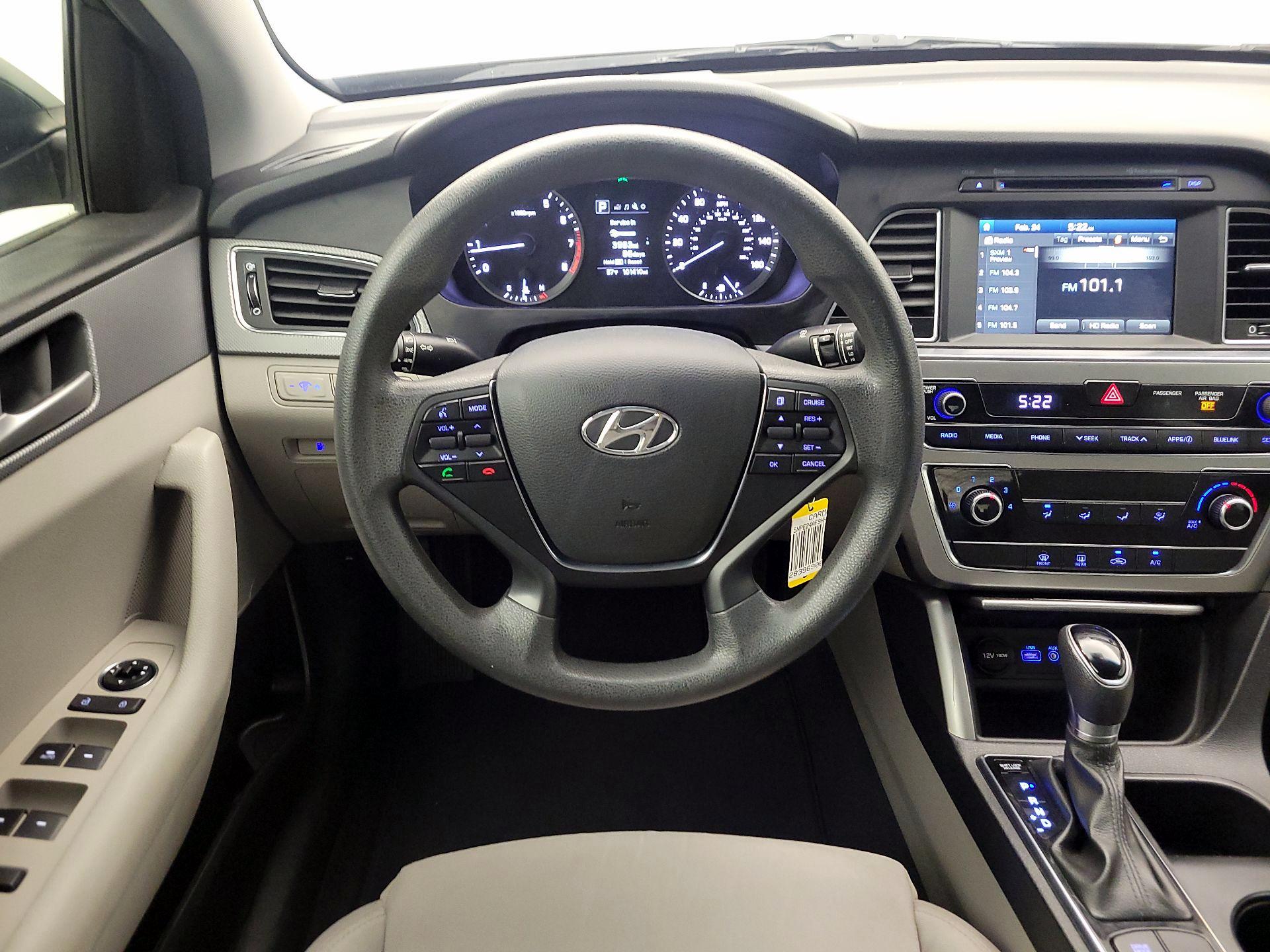 Thumbnail: 2017 Hyundai Sonata - 10