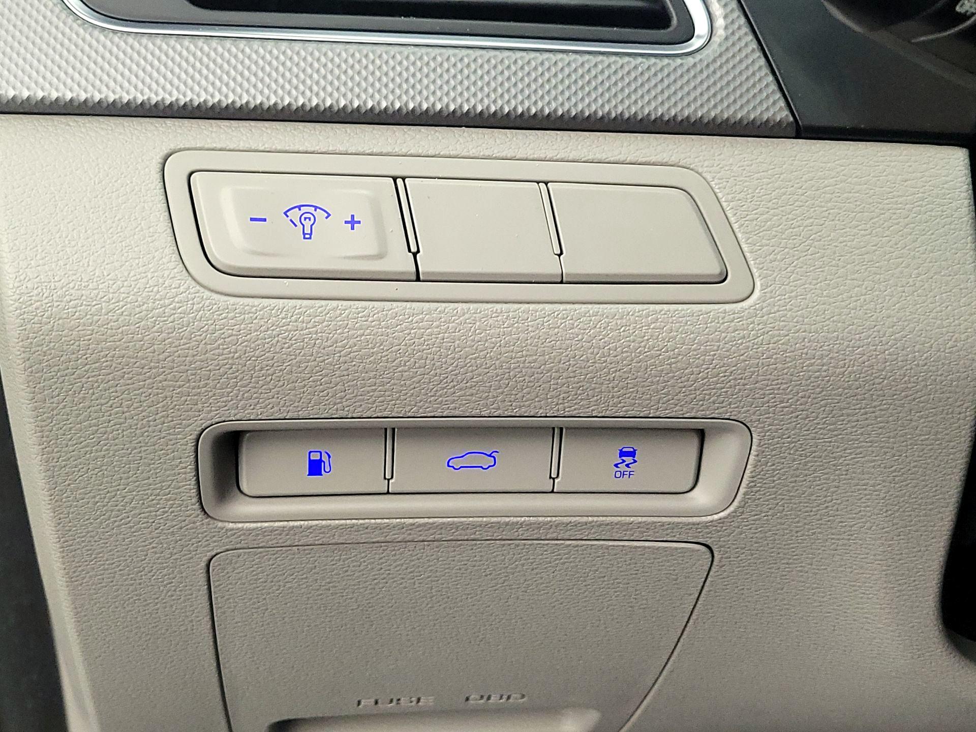 Thumbnail: 2017 Hyundai Sonata - 13