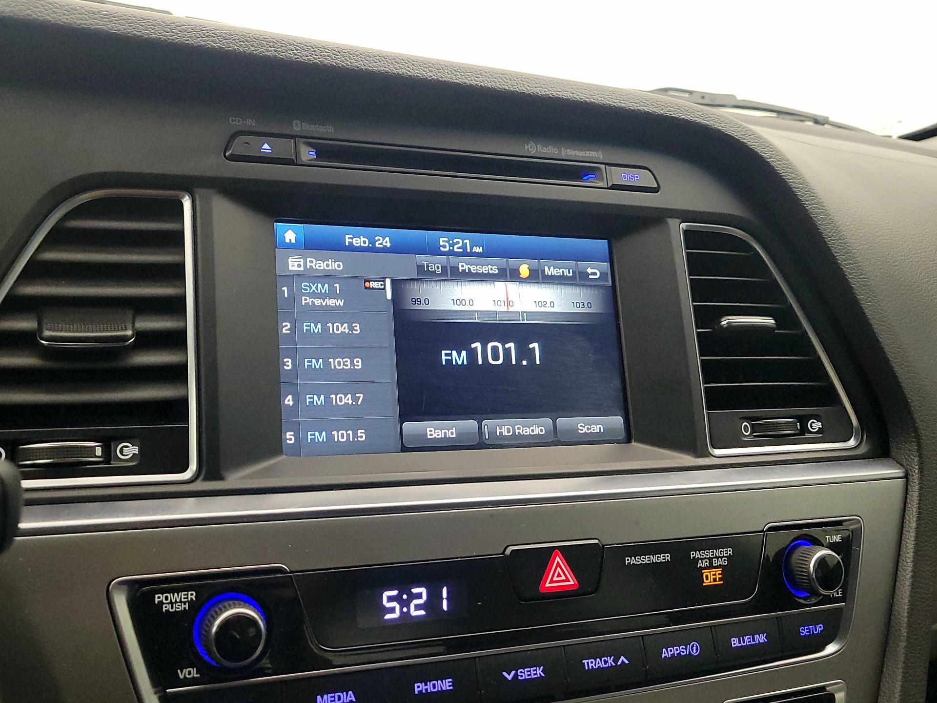 Thumbnail: 2017 Hyundai Sonata - 15