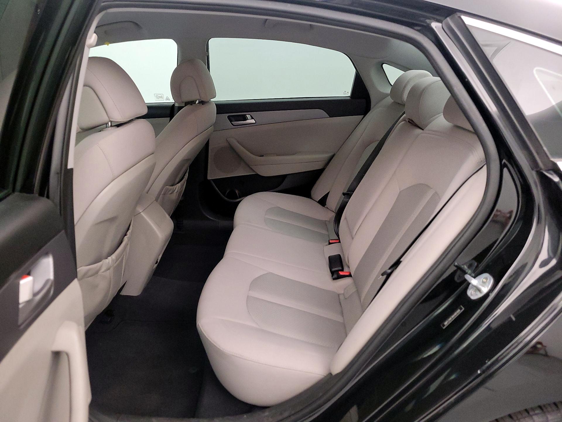 Thumbnail: 2017 Hyundai Sonata - 19