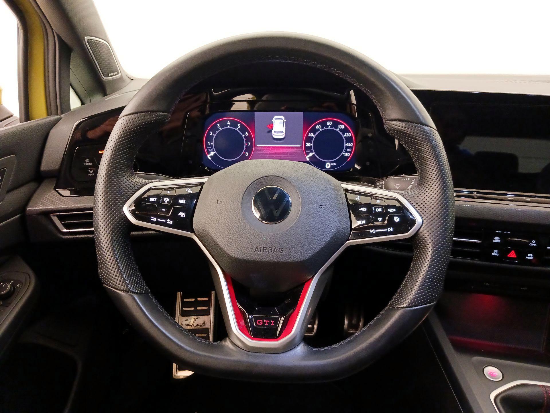 Thumbnail: 2022 Volkswagen Golf - 10