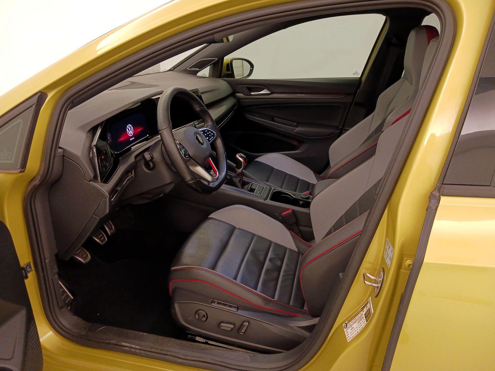 Thumbnail: 2022 Volkswagen Golf - 11