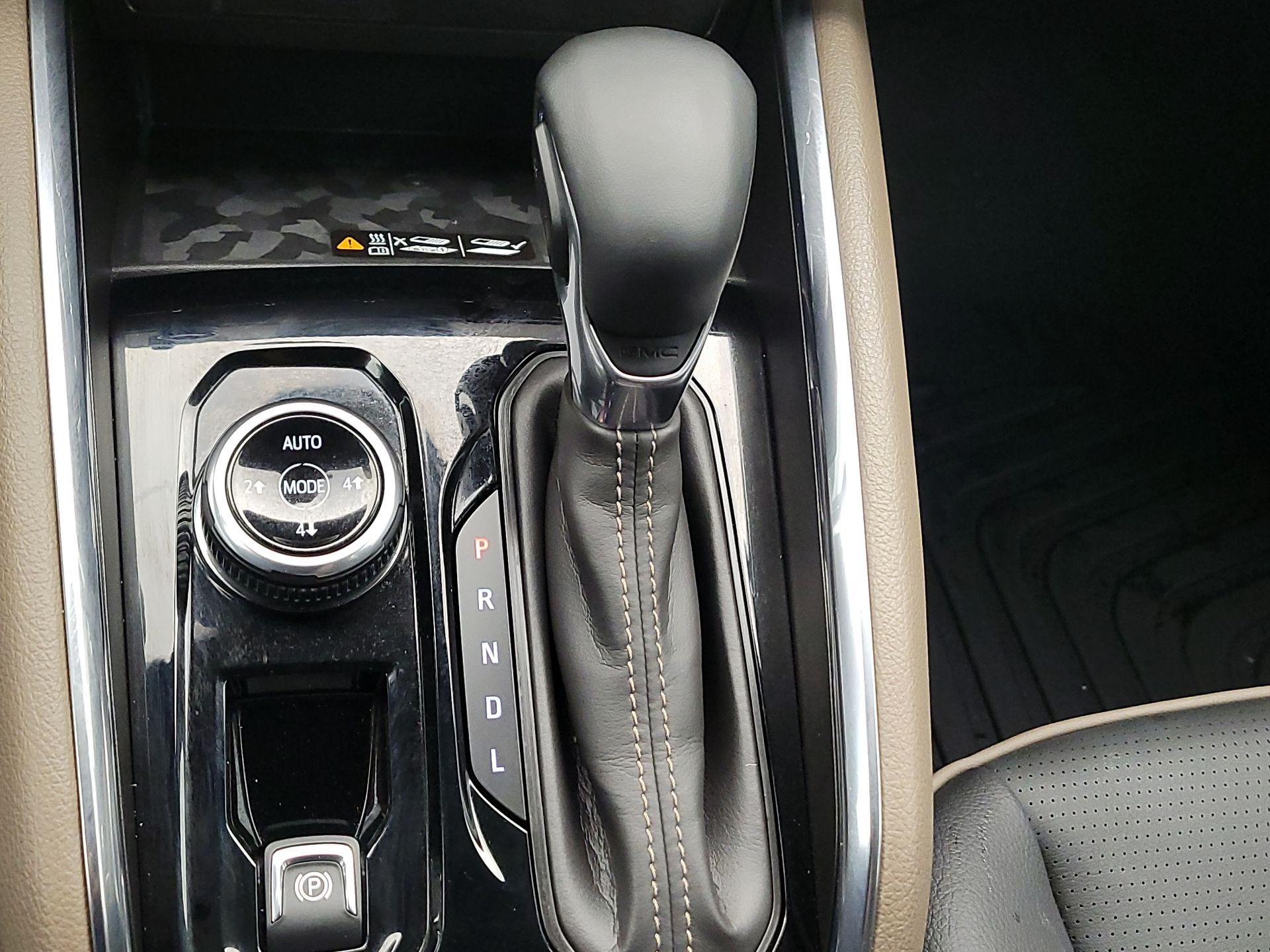 Thumbnail: 2024 GMC Canyon - 18