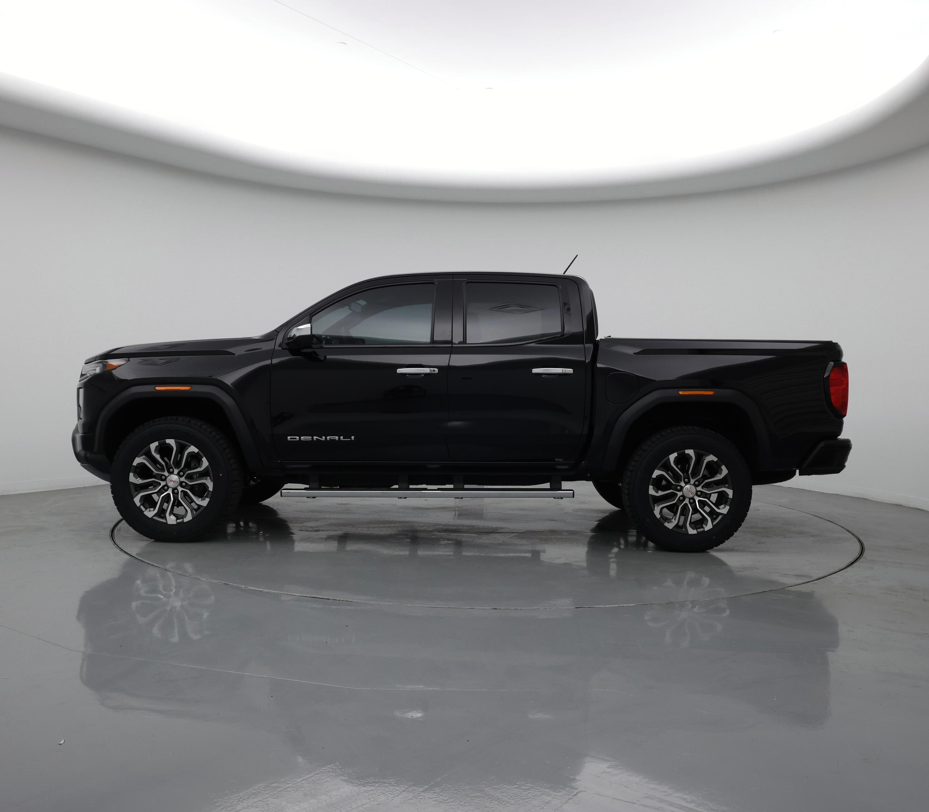 Thumbnail: 2024 GMC Canyon - 3