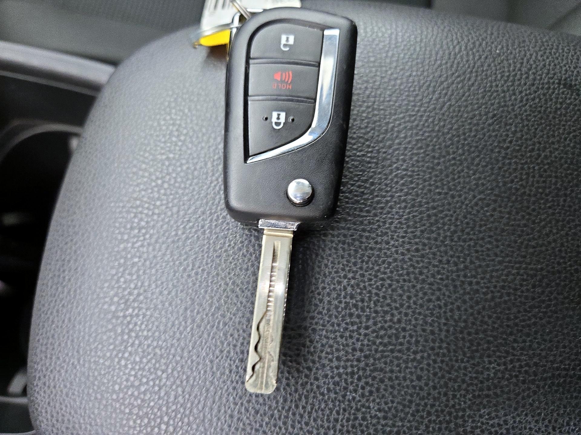 Thumbnail: 2025 Toyota RAV4 - 15