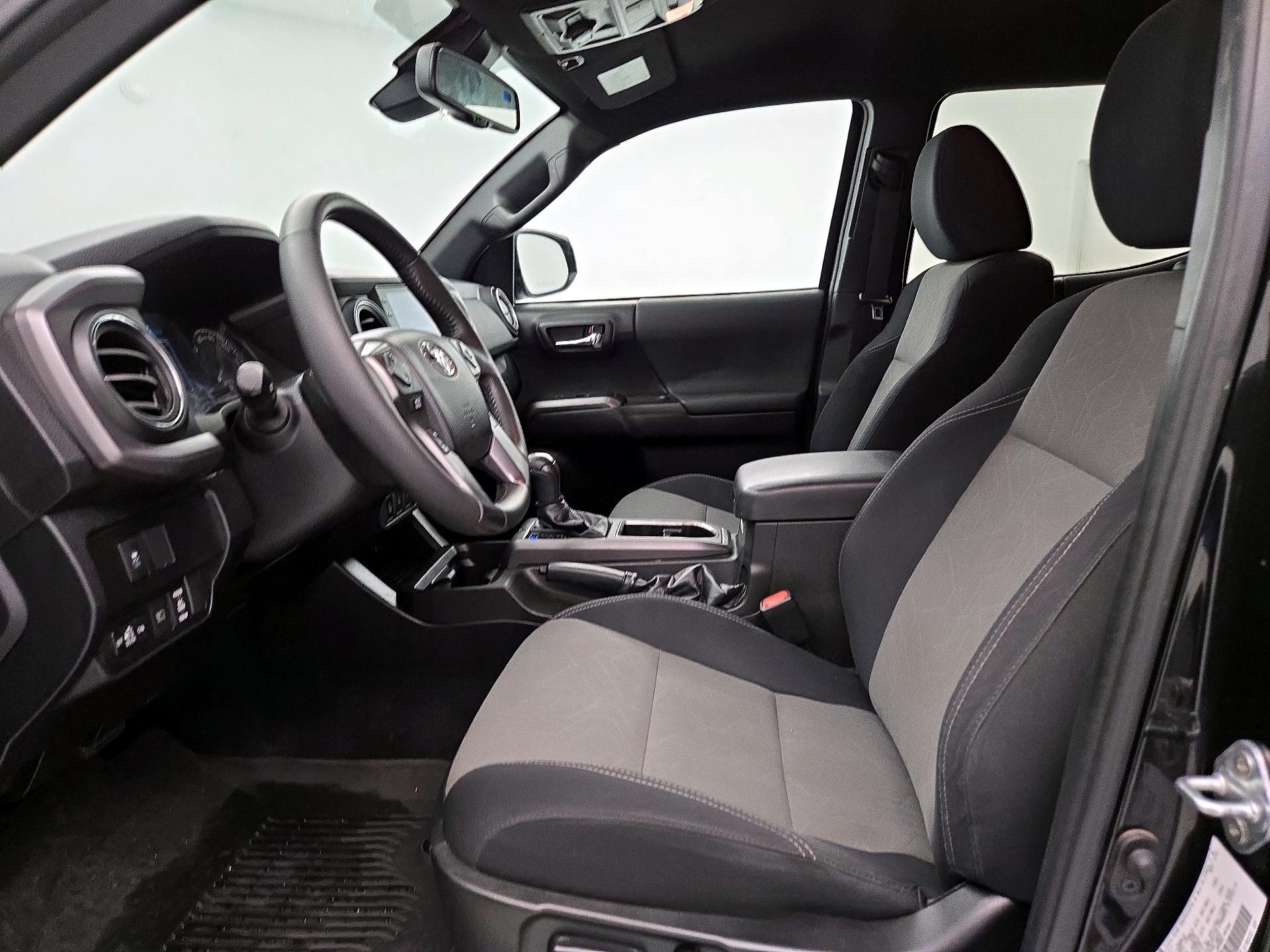 Thumbnail: 2022 Toyota Tacoma - 11