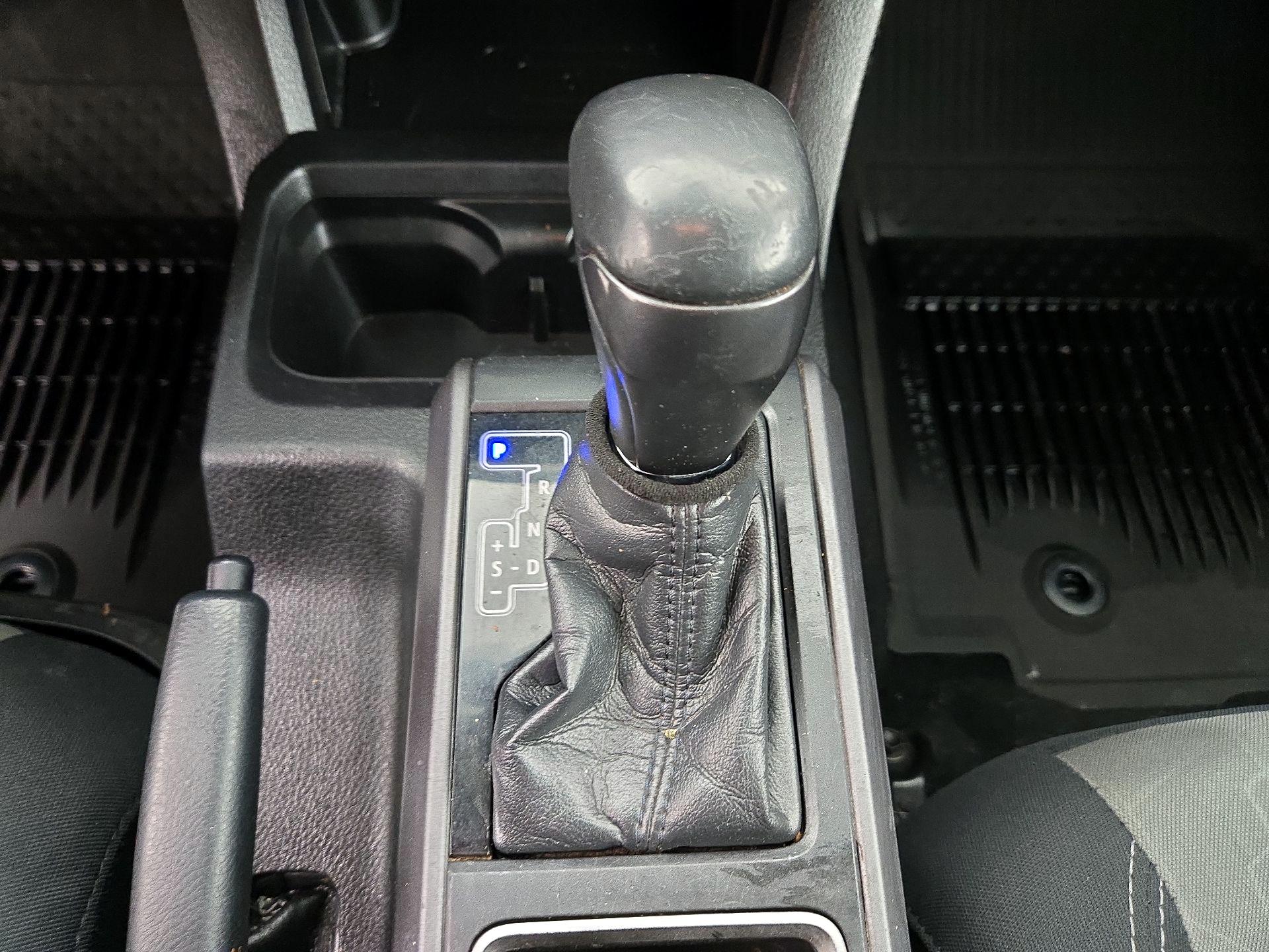 Thumbnail: 2022 Toyota Tacoma - 17