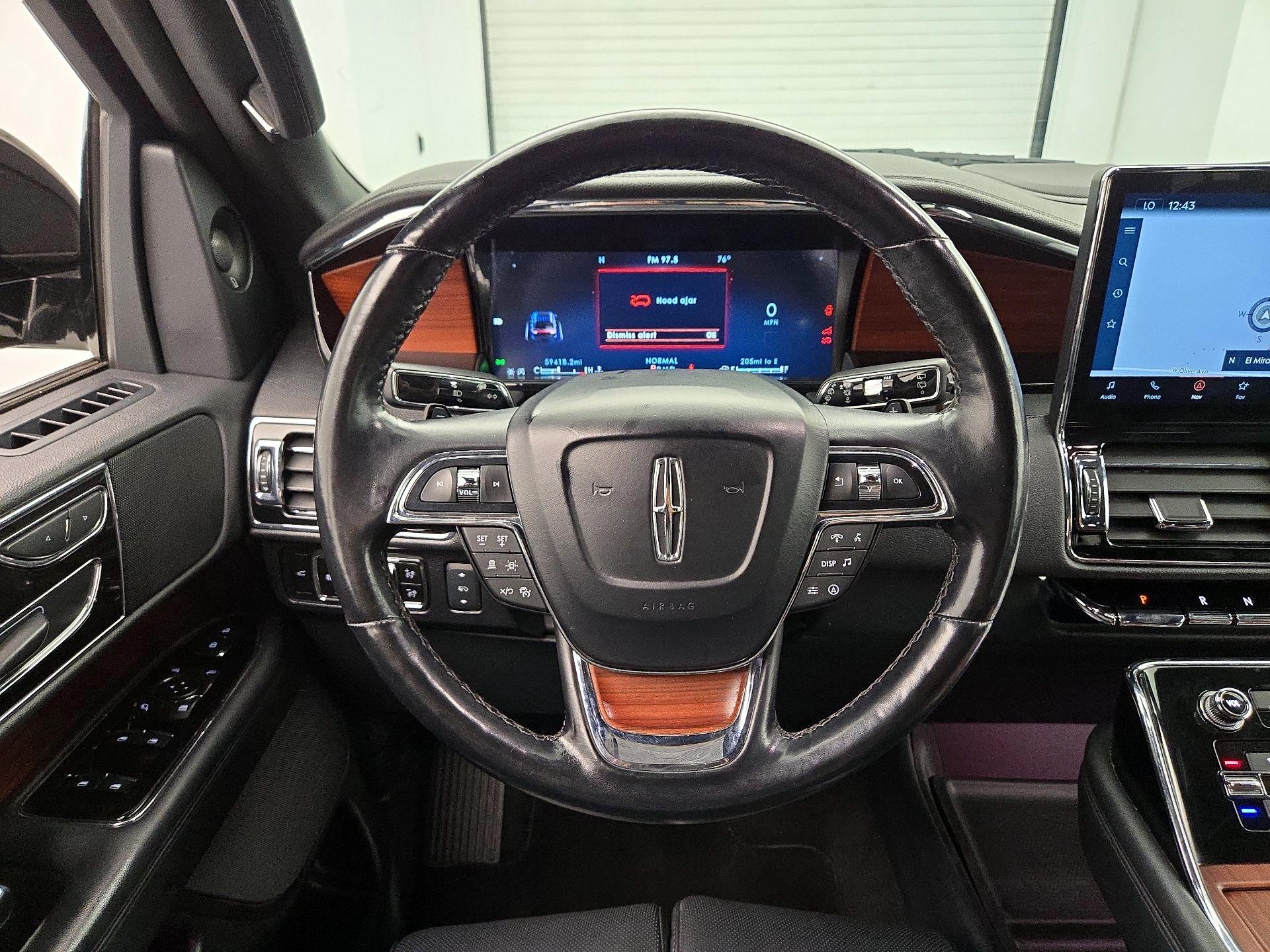 Thumbnail: 2023 Lincoln Navigator - 10