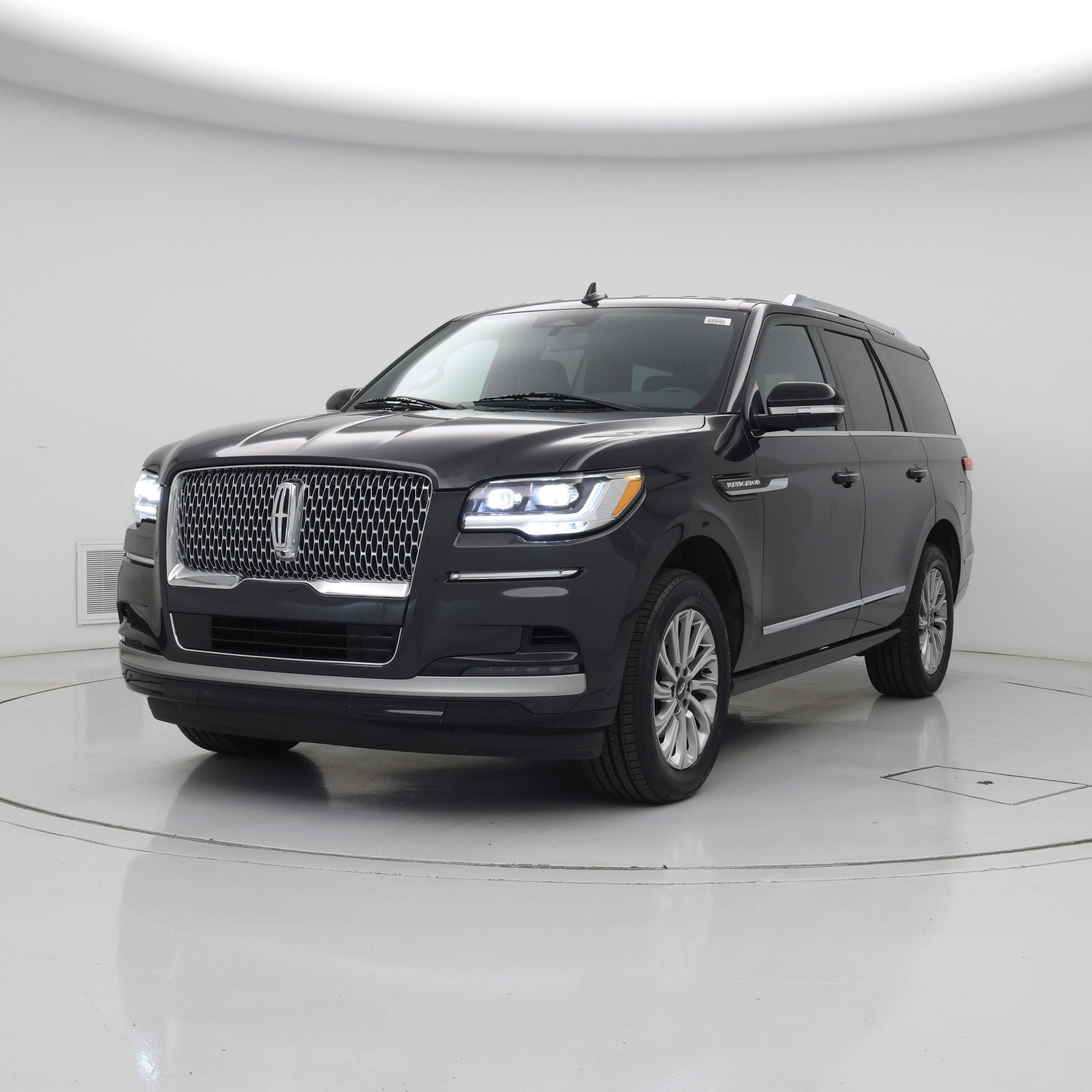 Thumbnail: 2023 Lincoln Navigator - 4