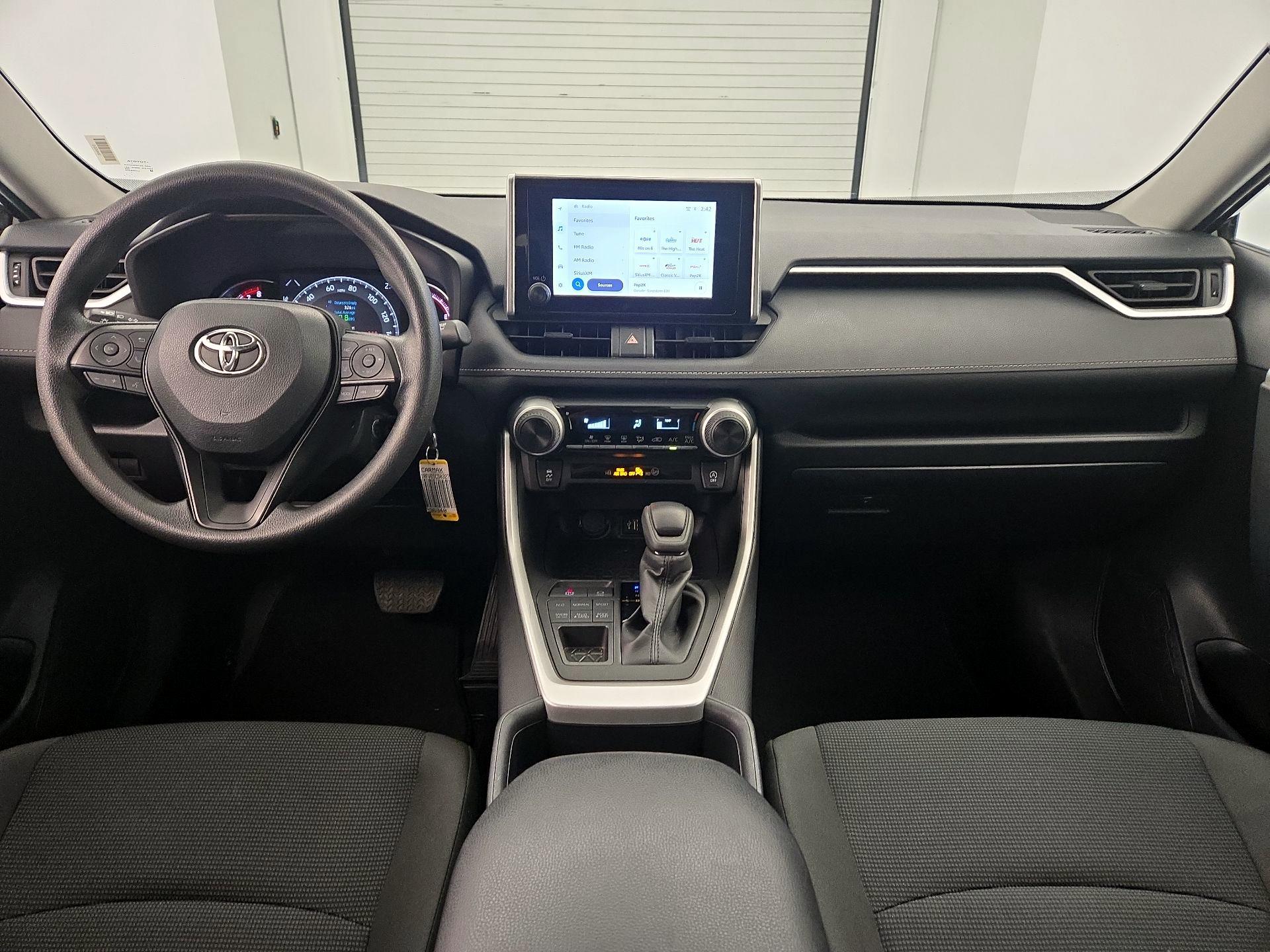 Thumbnail: 2025 Toyota RAV4 - 9