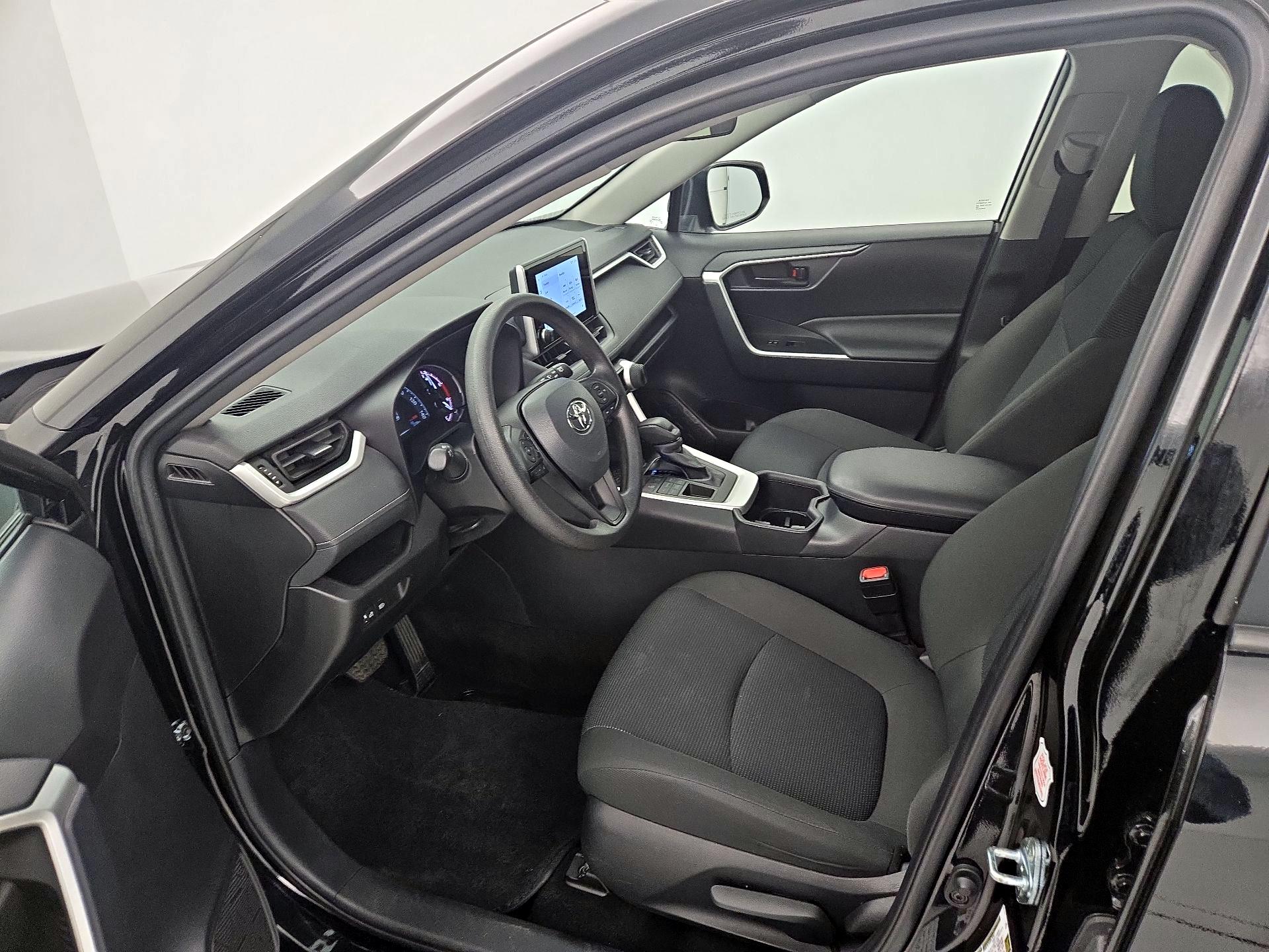 Thumbnail: 2025 Toyota RAV4 - 11