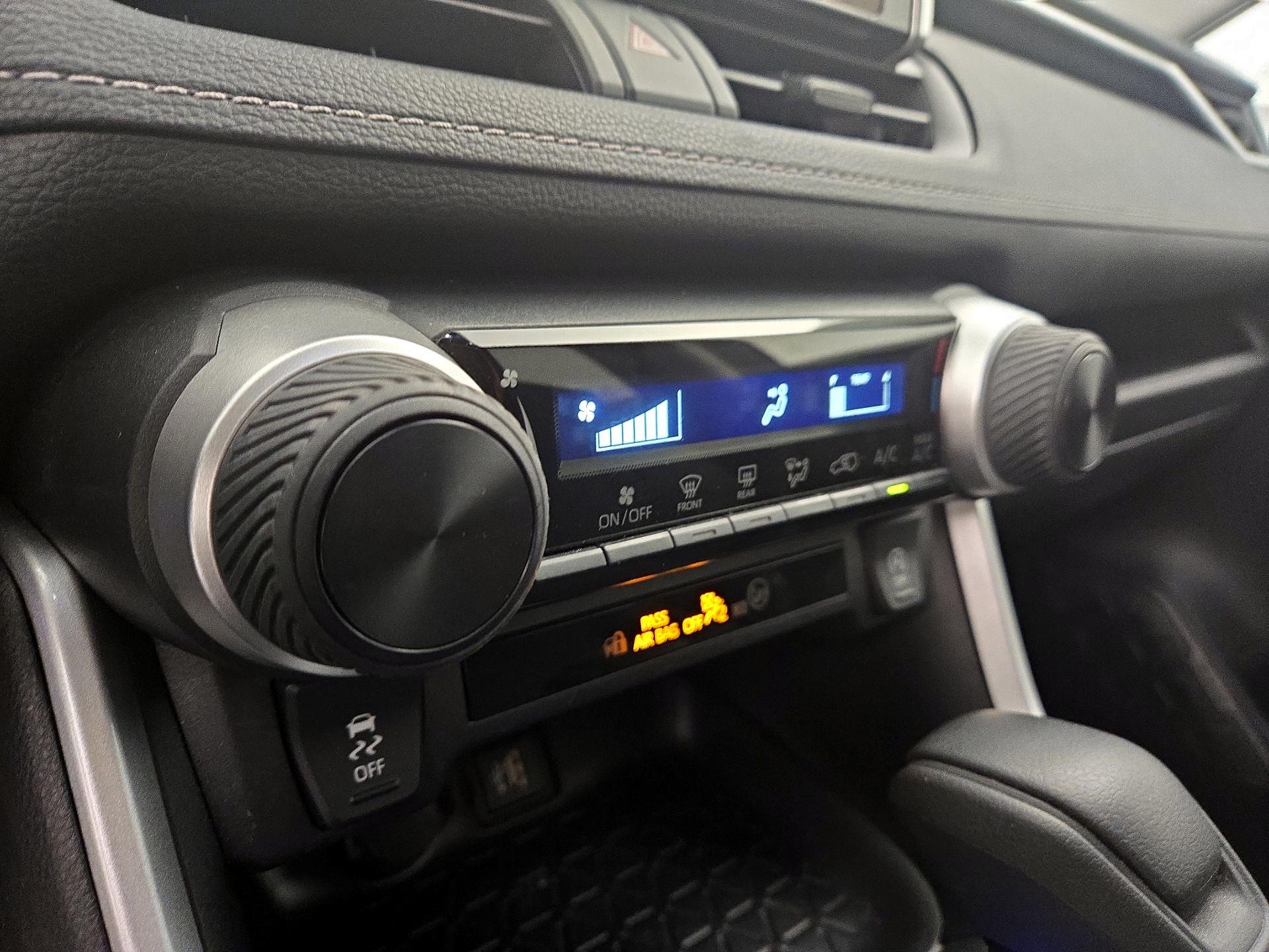 Thumbnail: 2025 Toyota RAV4 - 16