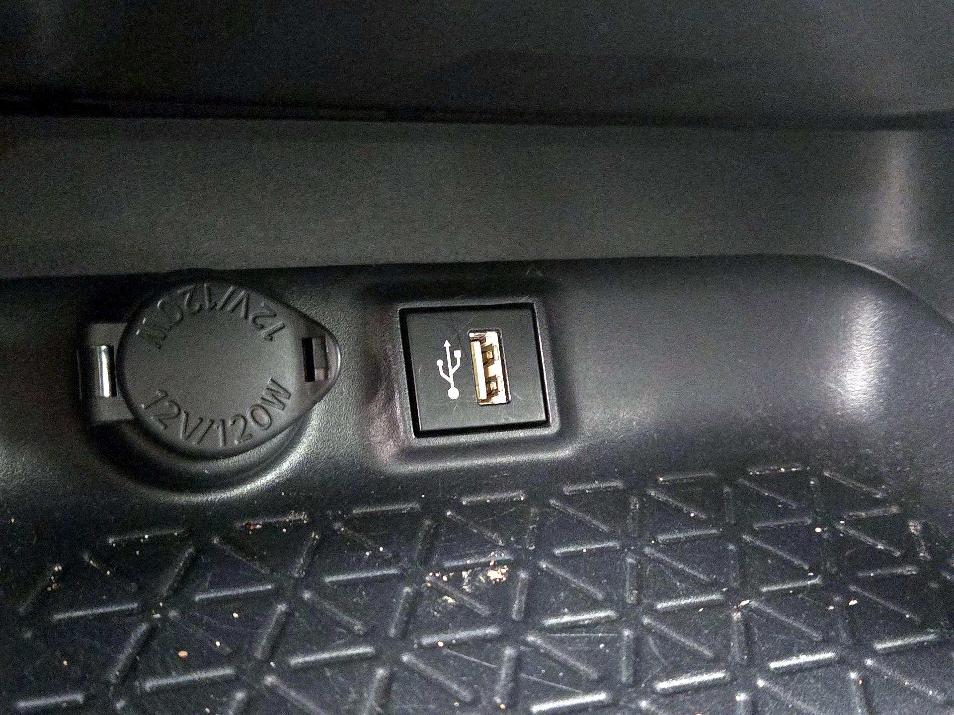 Thumbnail: 2025 Toyota RAV4 - 18