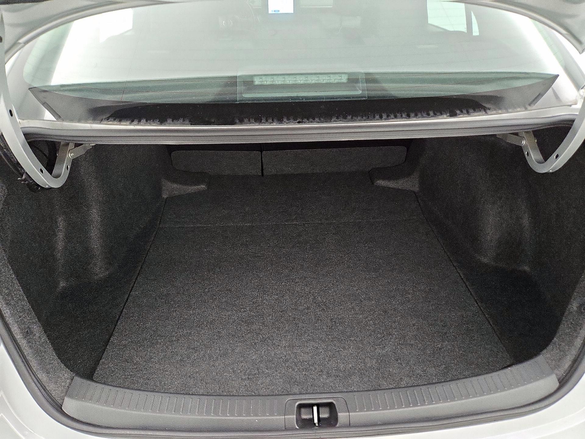 Thumbnail: 2025 Toyota Corolla - 20