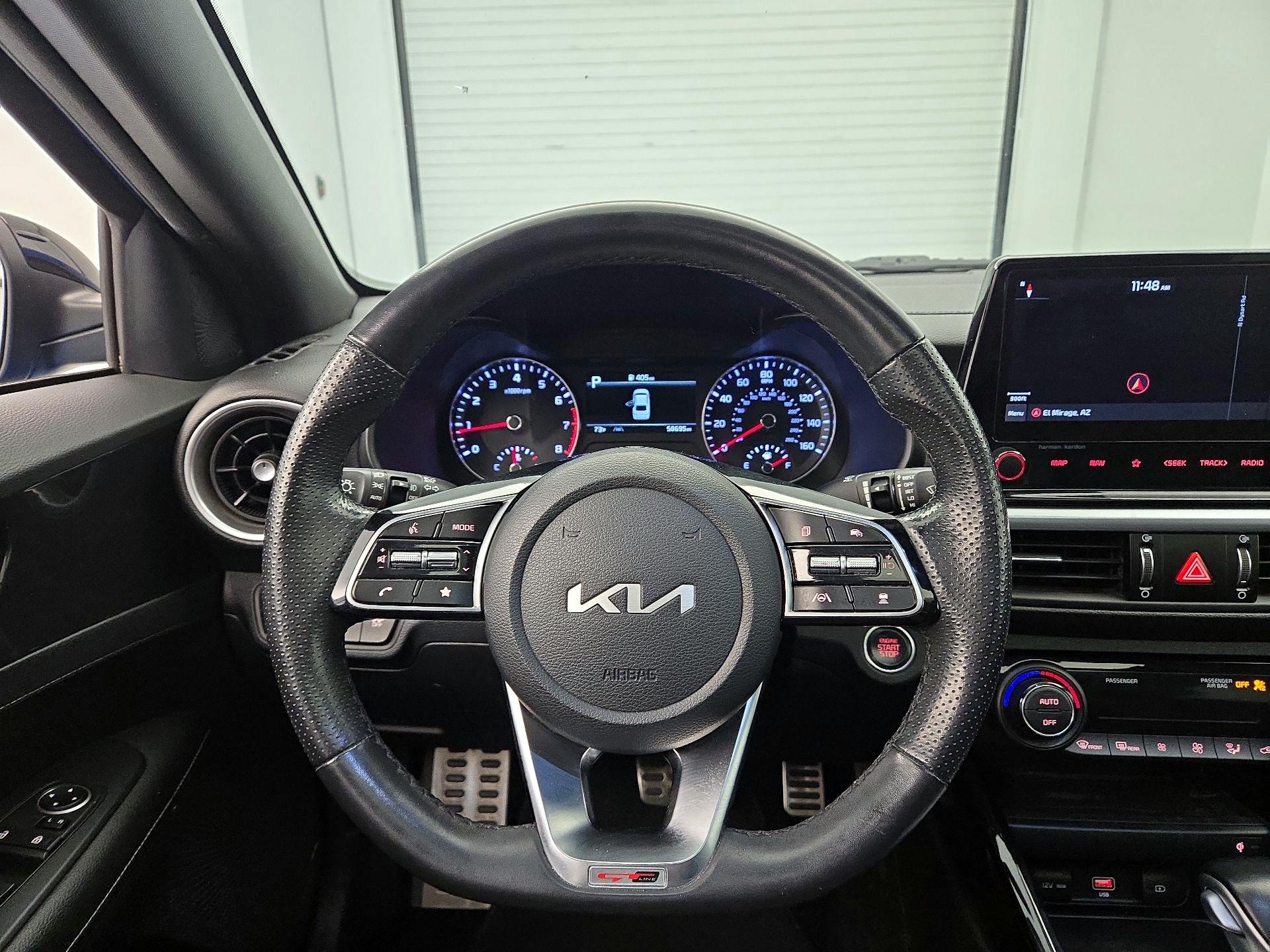 Thumbnail: 2022 Kia Forte - 10