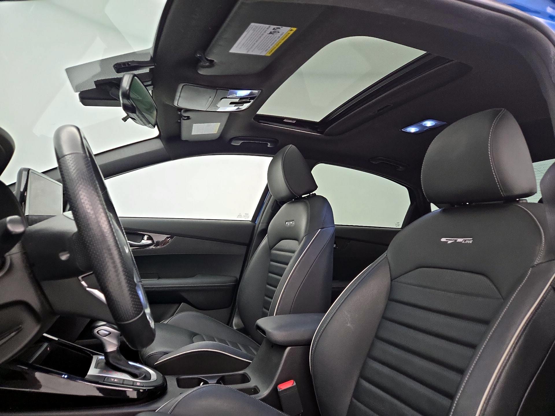 Thumbnail: 2022 Kia Forte - 20