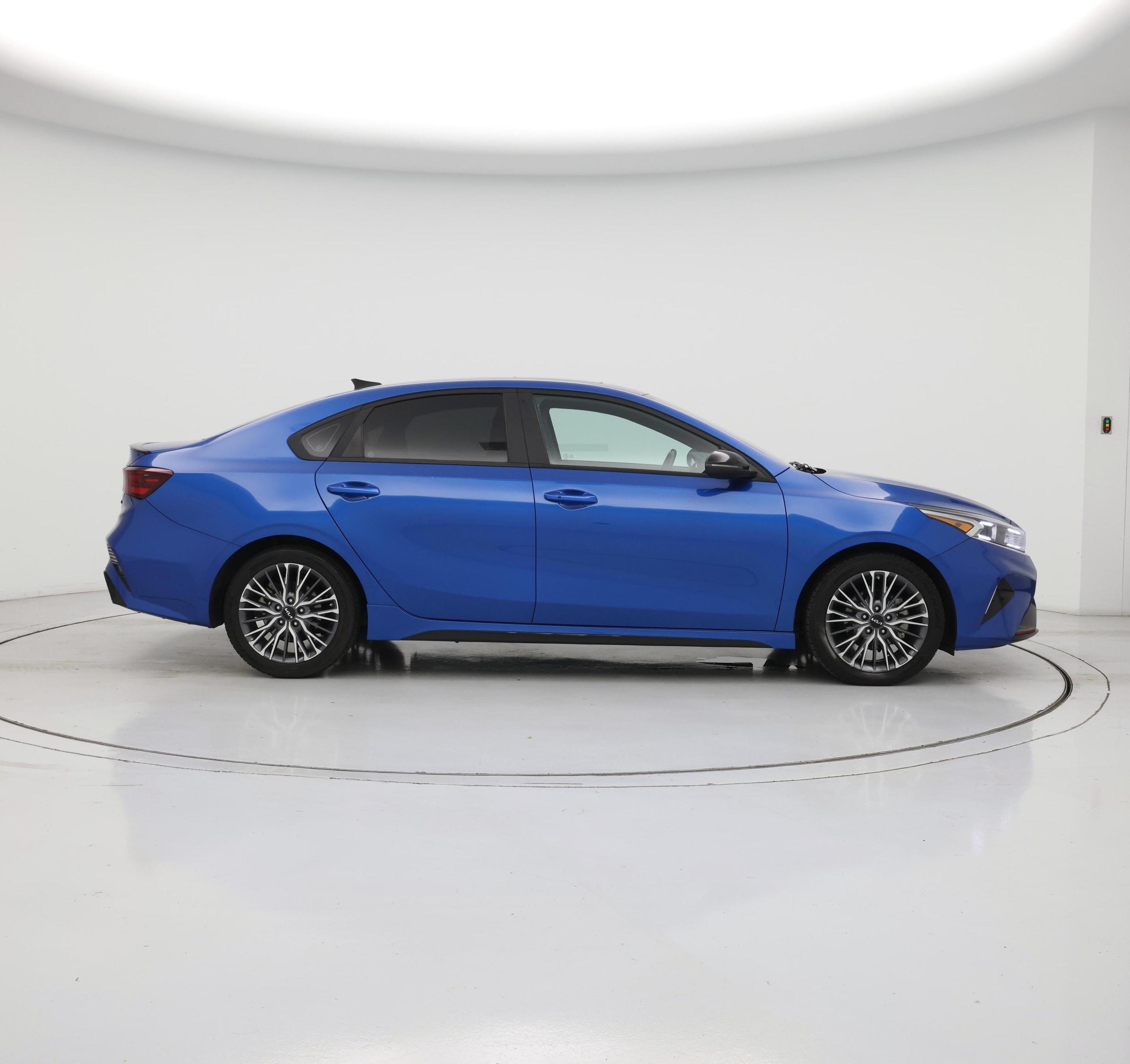 Thumbnail: 2022 Kia Forte - 7
