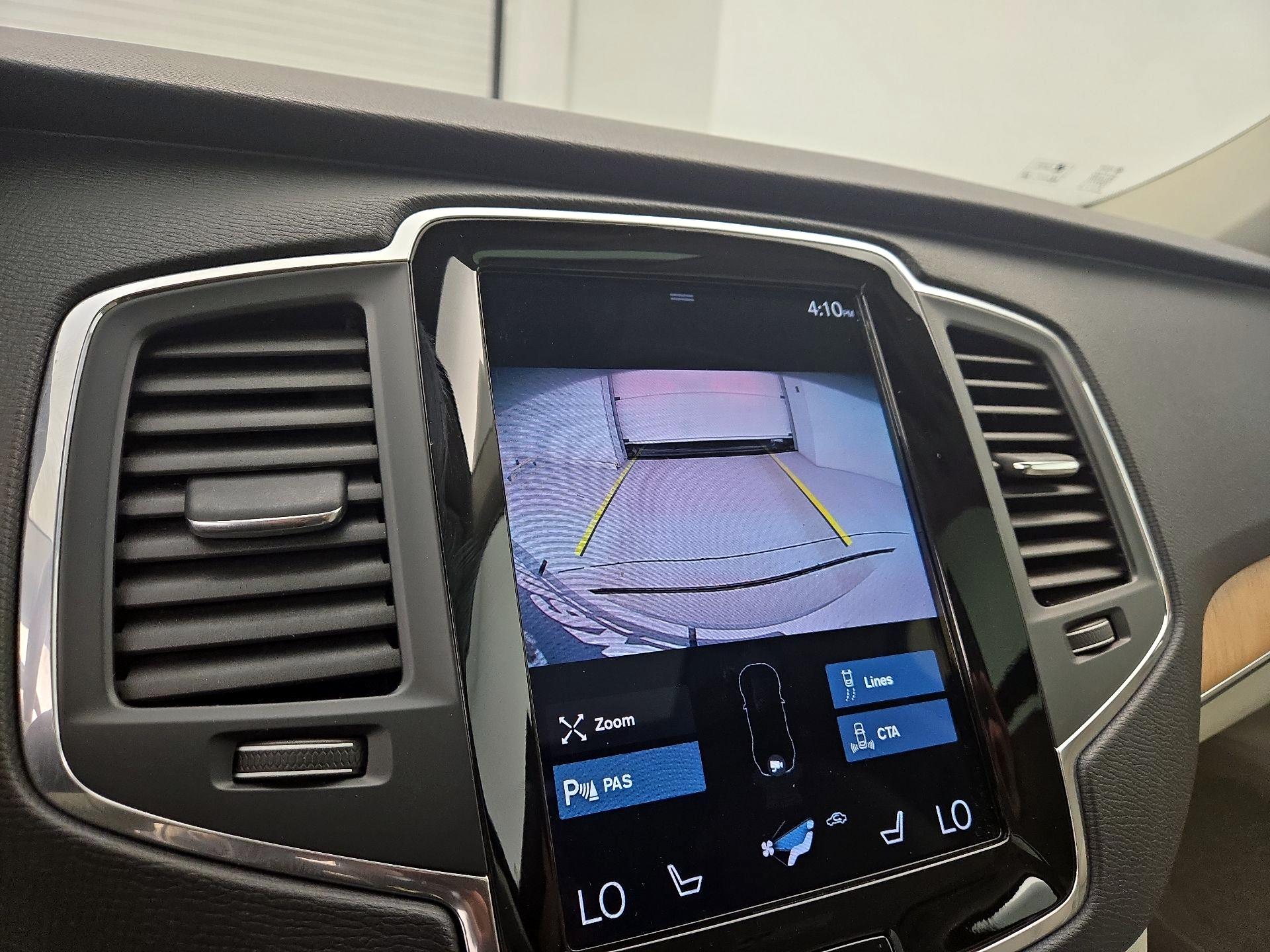 Thumbnail: 2022 Volvo XC90 - 15