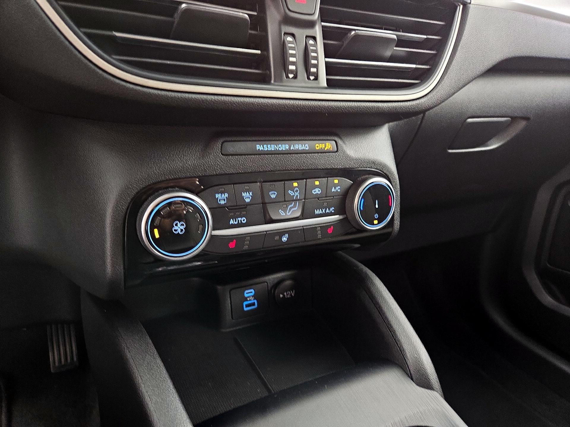 Thumbnail: 2022 Ford Escape - 16