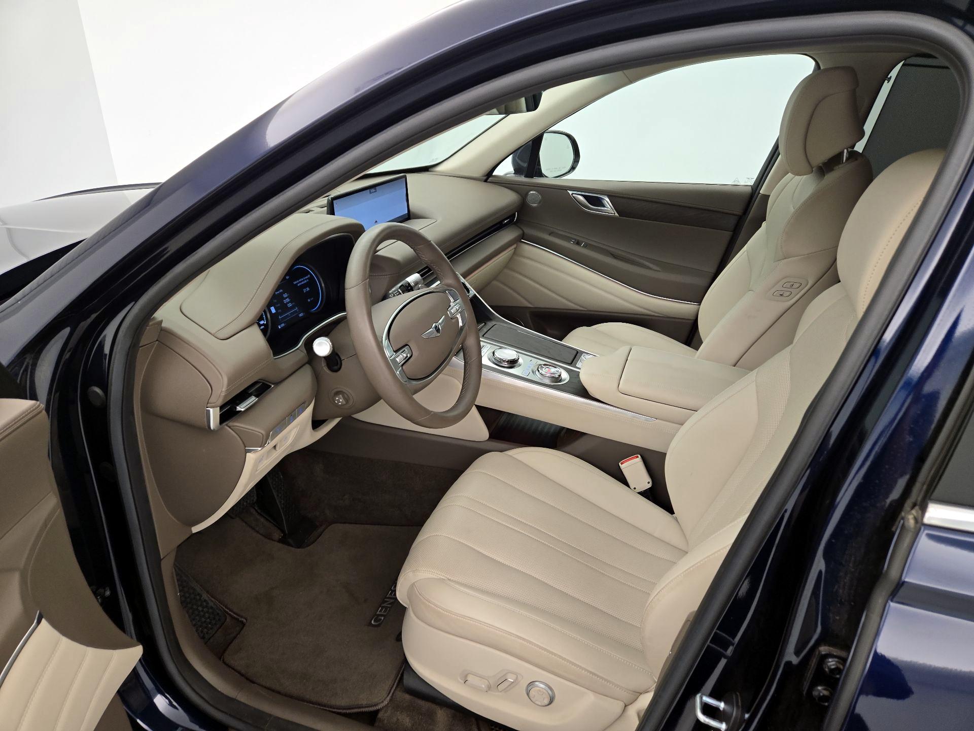 Thumbnail: 2024 Genesis GV80 - 11