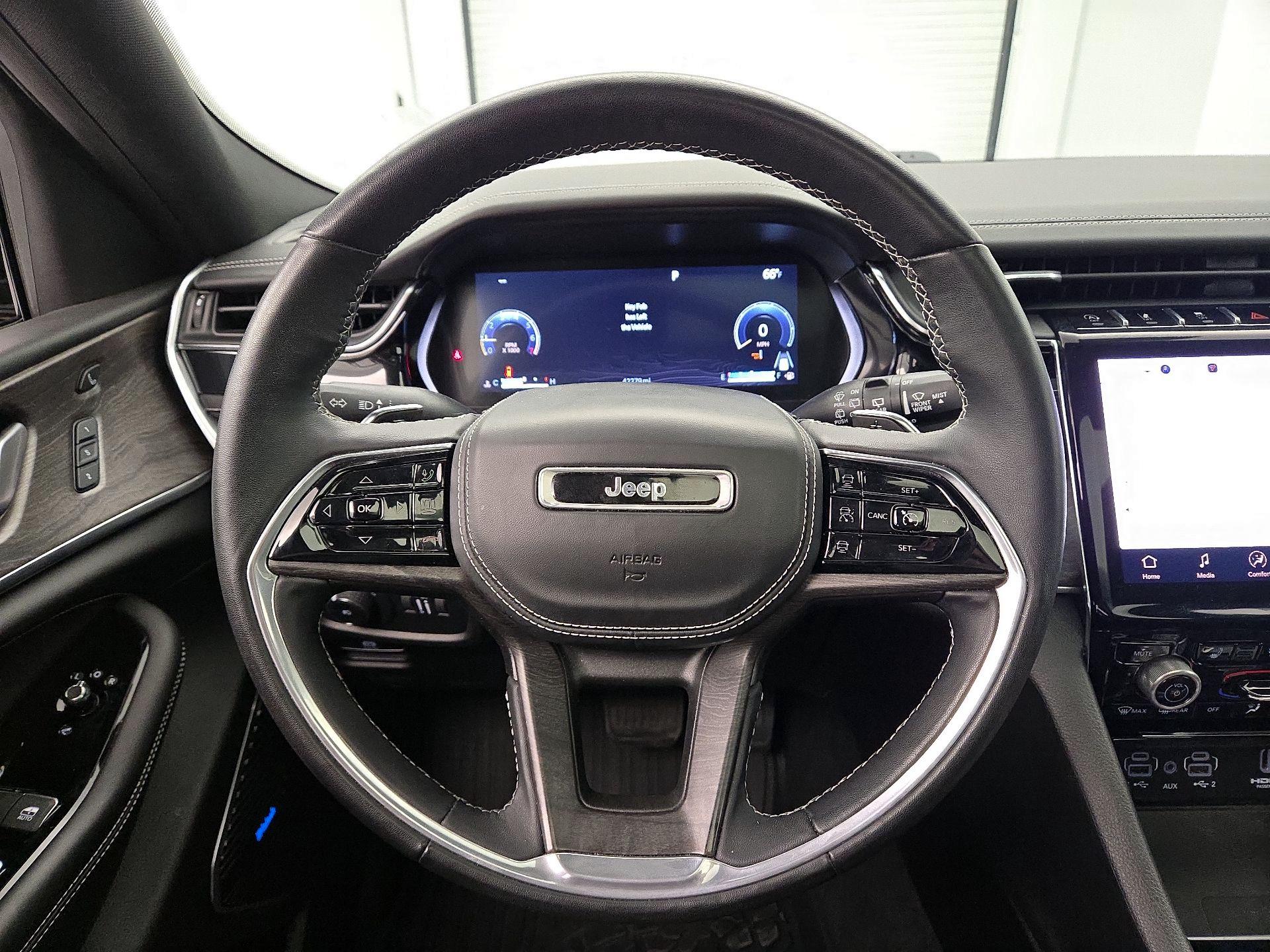 Thumbnail: 2022 Jeep Grand Cherokee - 10