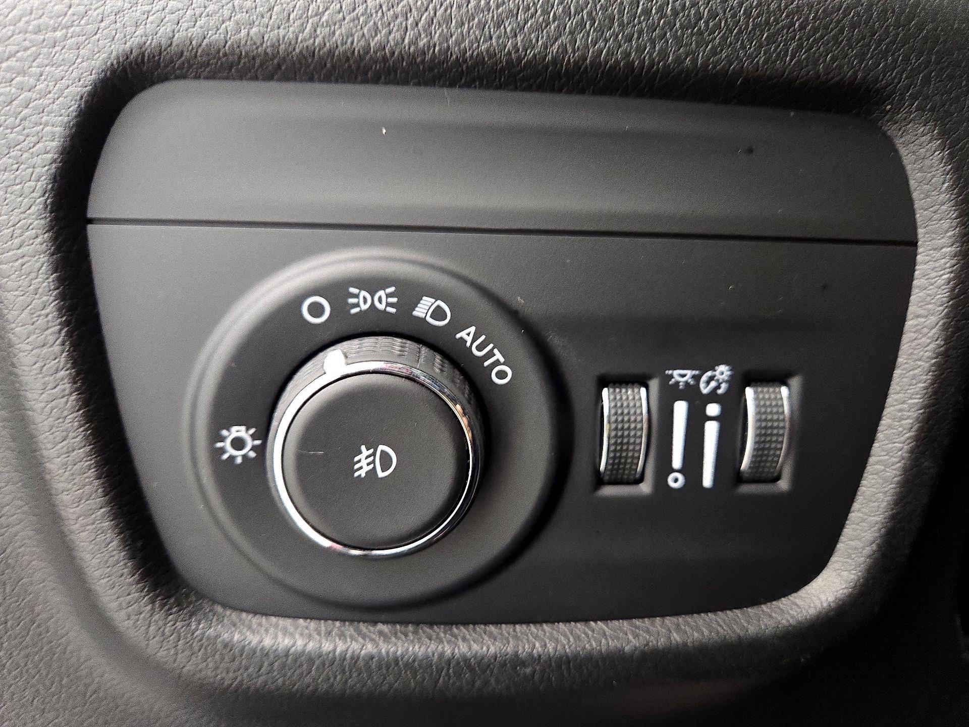 Thumbnail: 2022 Jeep Grand Cherokee - 13