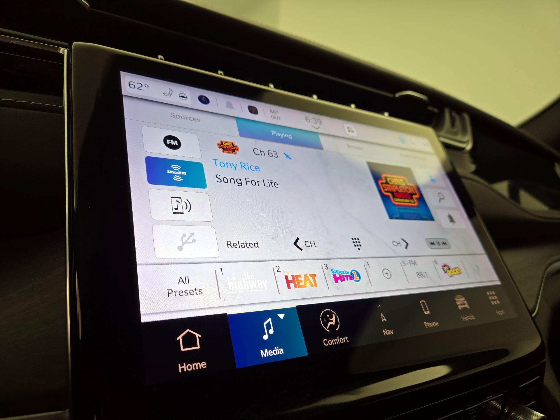 Thumbnail: 2022 Jeep Grand Cherokee - 16