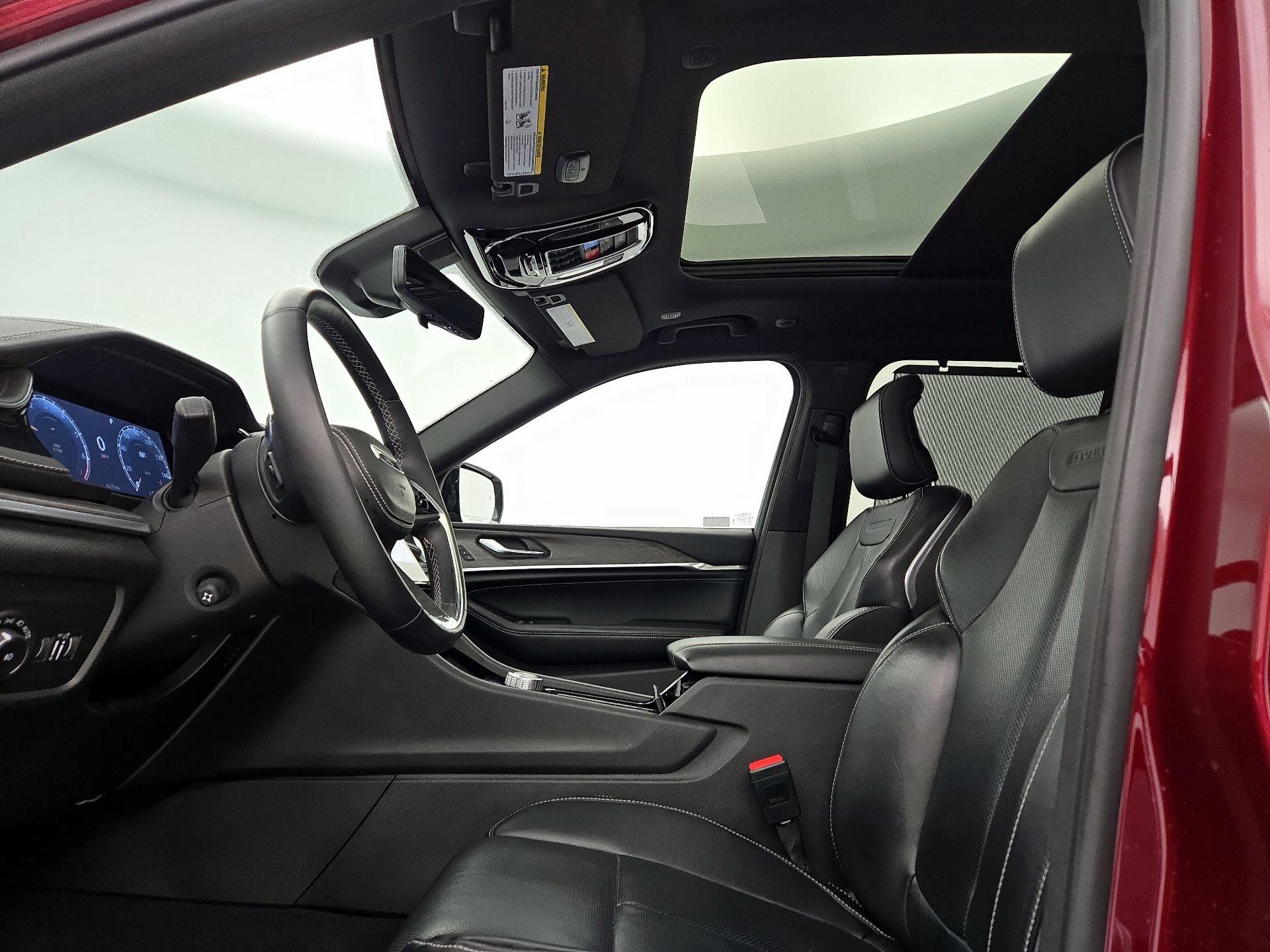 Thumbnail: 2022 Jeep Grand Cherokee - 20