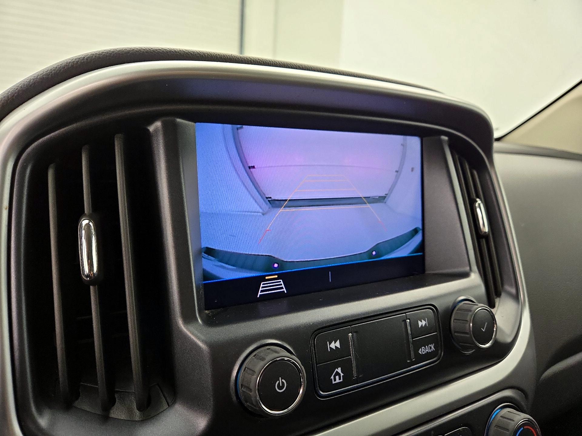 Thumbnail: 2022 Chevrolet Colorado - 14