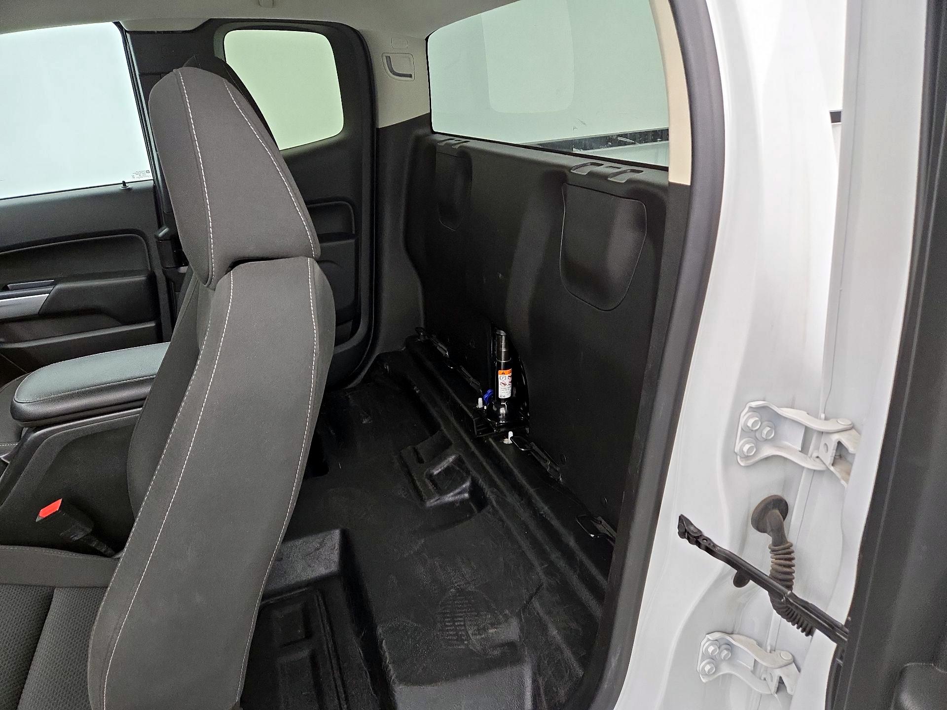 Thumbnail: 2022 Chevrolet Colorado - 19